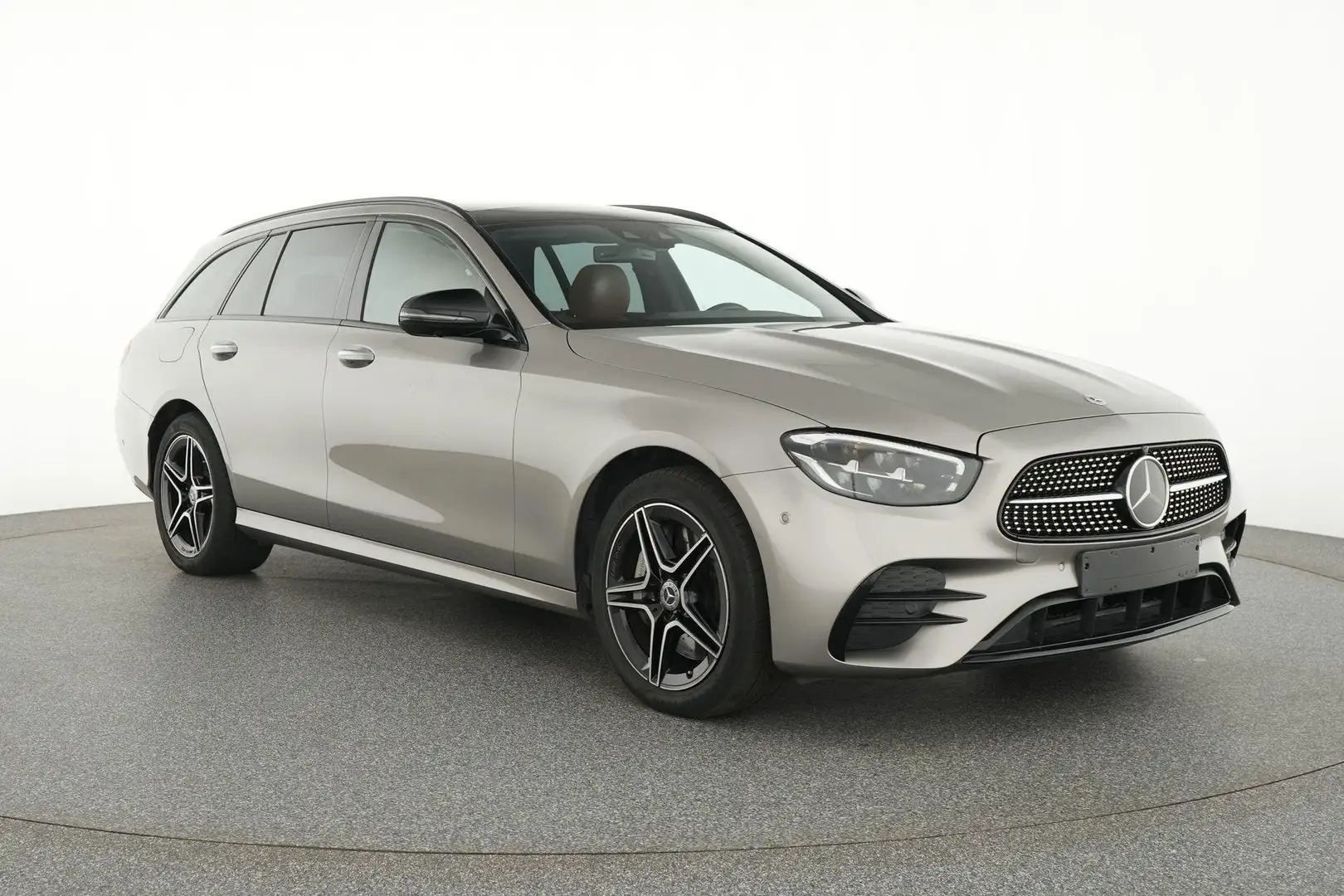Mercedes-Benz E 300 de AMG Line Estate + PANORAMISCH DAK + BURMESTER + Argent - 2