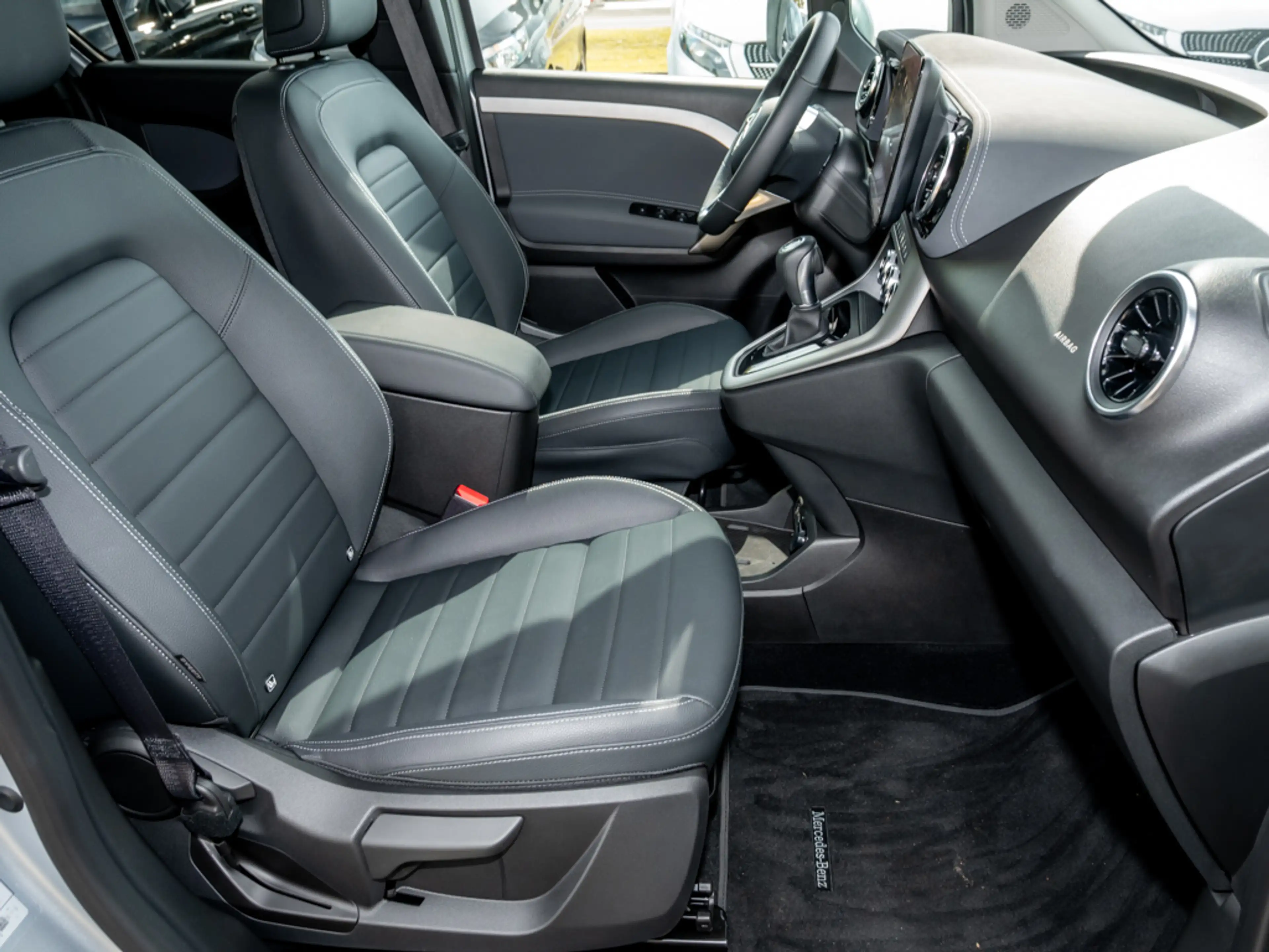 Mercedes-Benz T-Class T 180 PROGRESSIVE 5 SITZE 7G-TRONIC MBUX KAMERA — photo 12