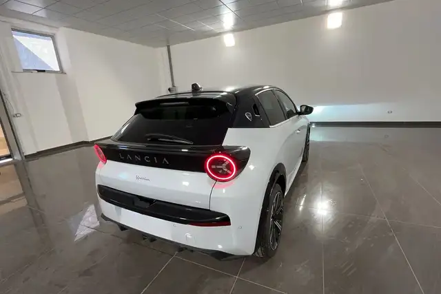 Lancia Y view 4