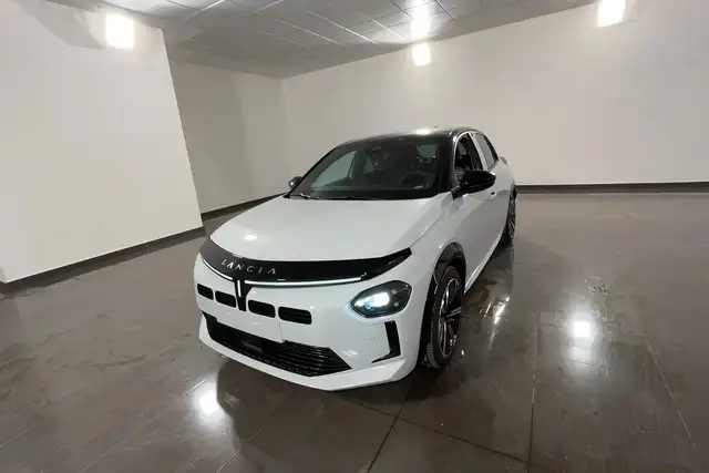2025 Lancia Y in White for sale