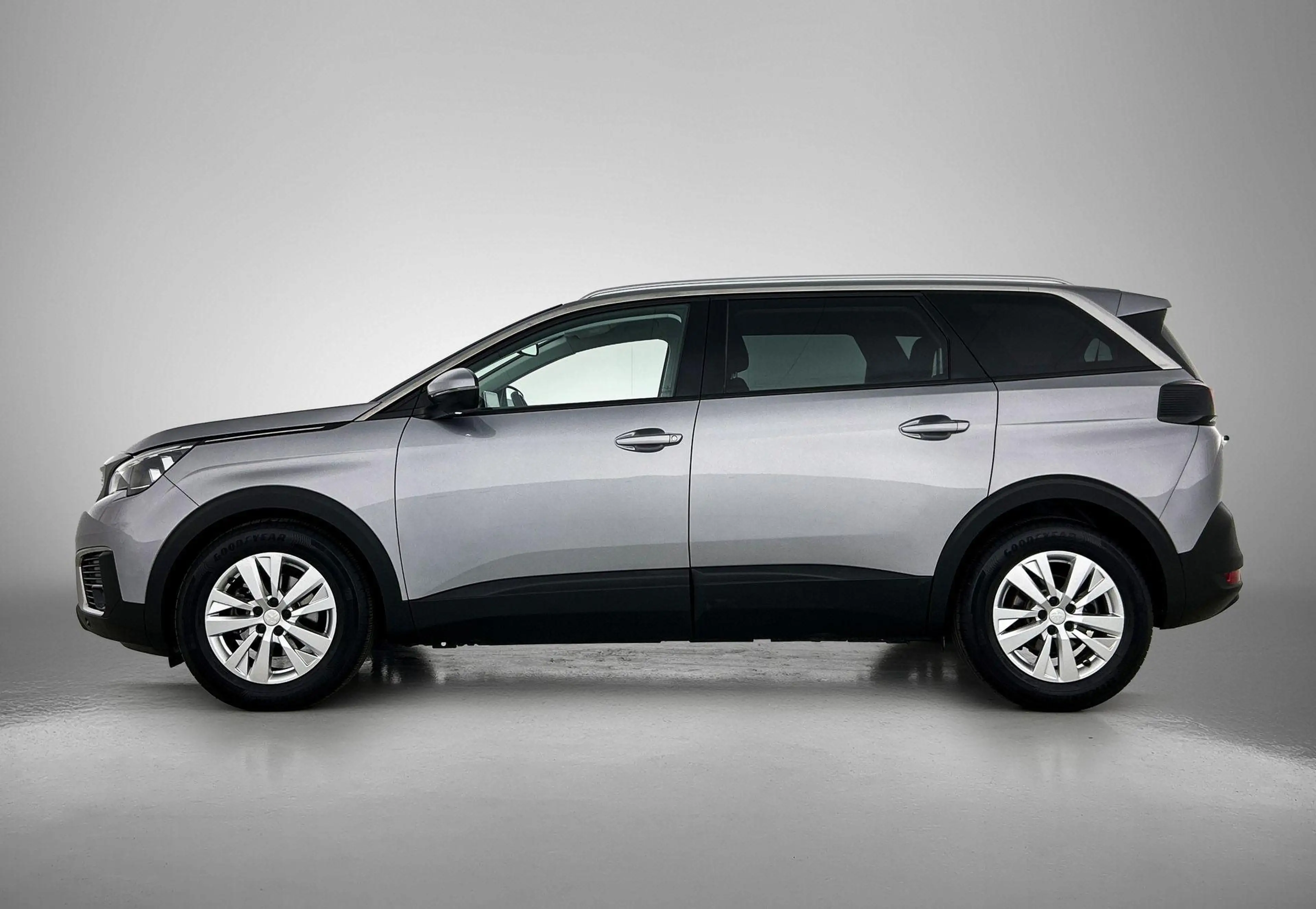 Peugeot 5008 1.2 PureTech Active Avantage | automaat | trekhaak — photo 2