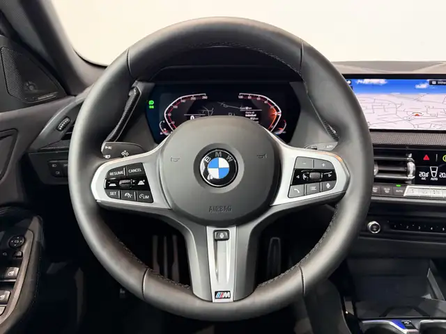 BMW 2 Series view 4