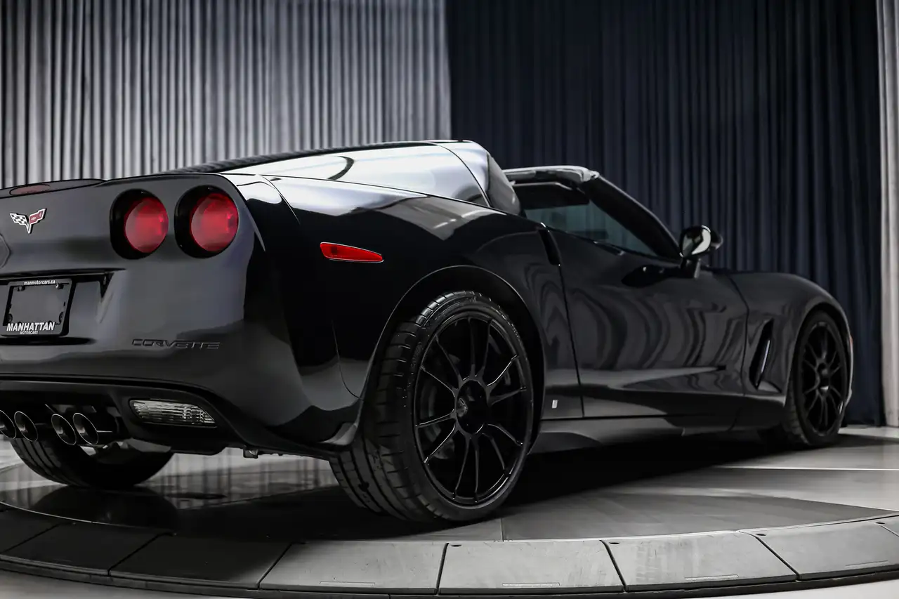 Chevrolet Corvette снимка Chevrolet Corvette