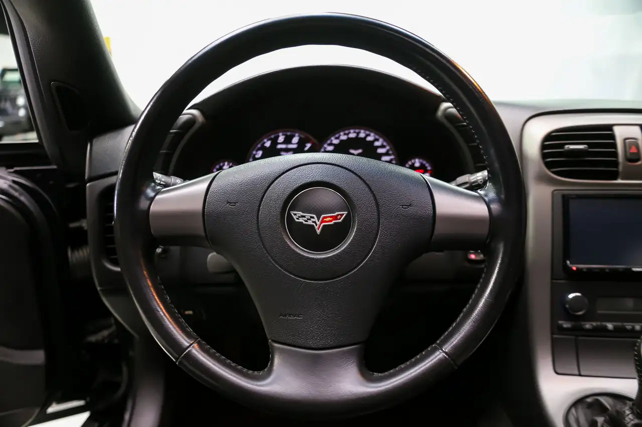 Chevrolet Corvette снимка Chevrolet Corvette