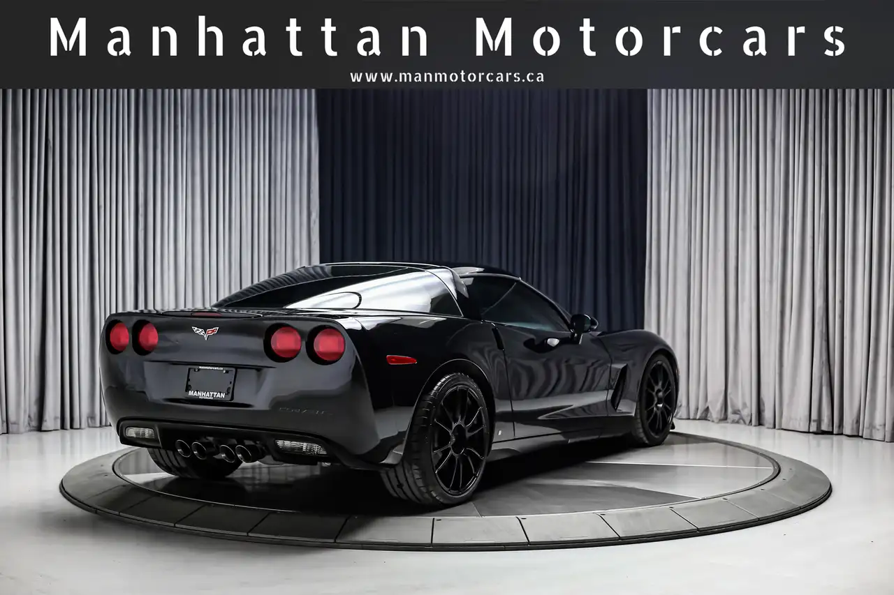 Chevrolet Corvette снимка Chevrolet Corvette