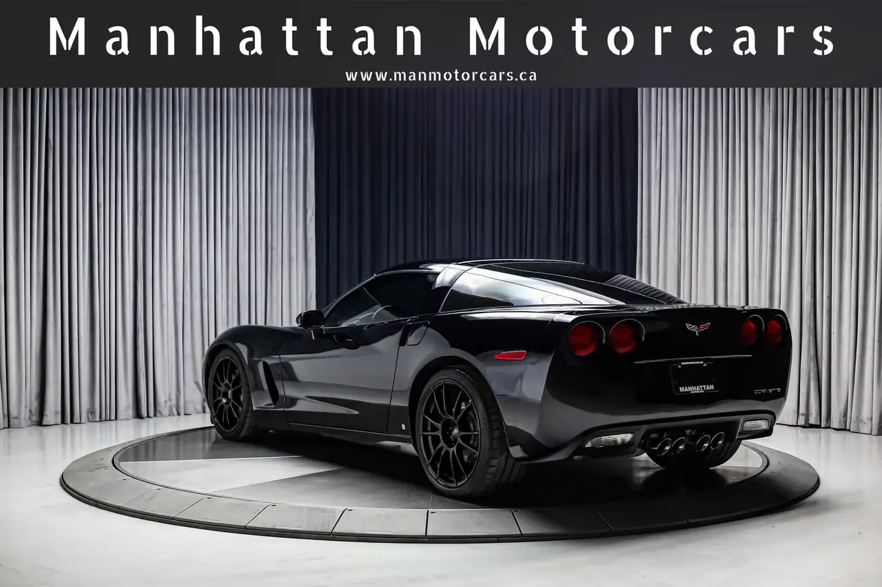 Chevrolet Corvette снимка Chevrolet Corvette