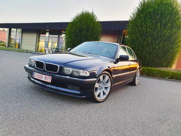 735i ** V8 ** AUTOMATIQUE ** TRES BELLE ETAT ** PRET A IMMATRICULER ** CAR-PASS **