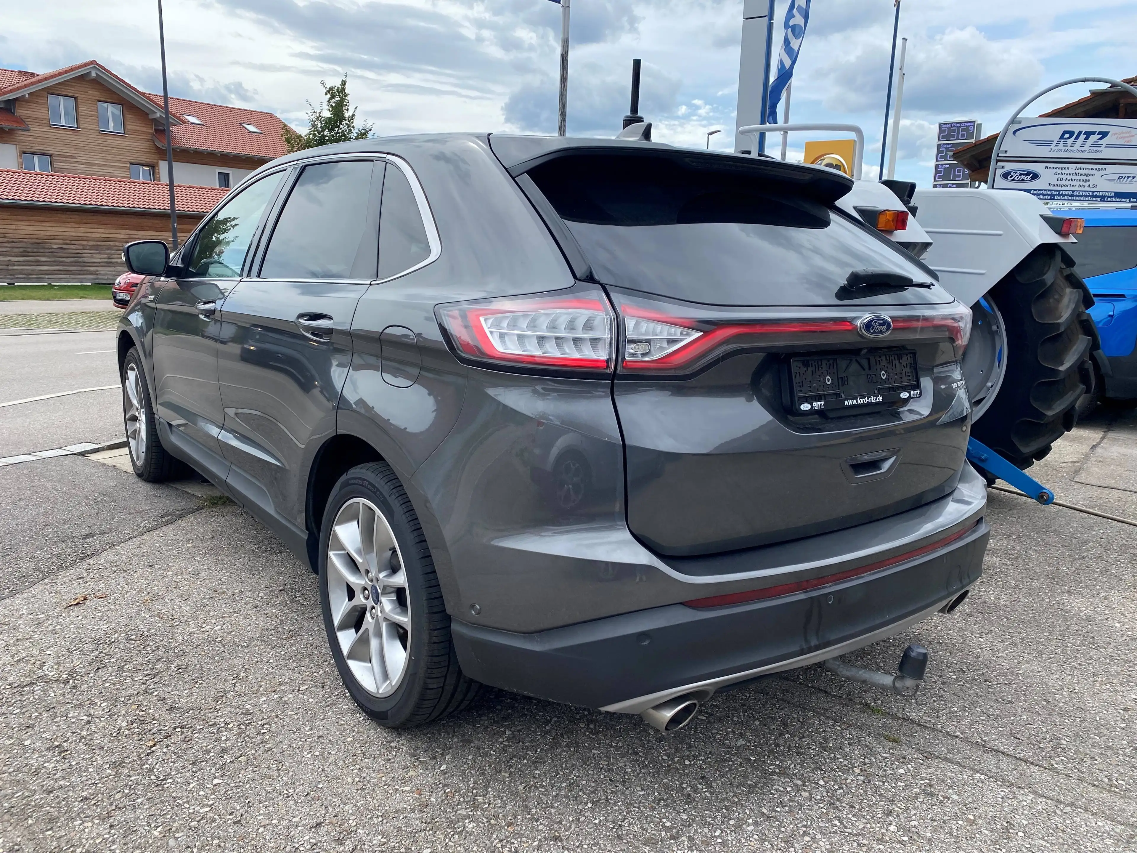 Ford Edge Titanium 4x4 — photo 5
