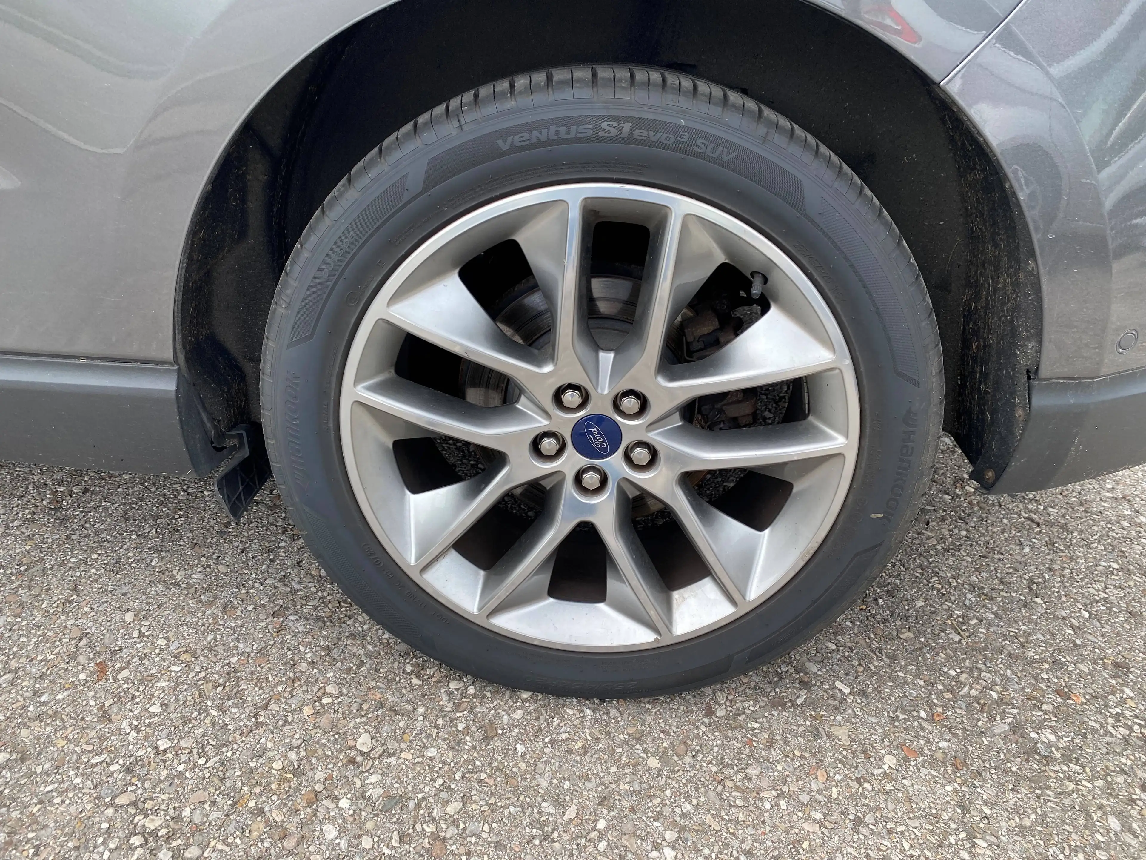 Ford Edge Titanium 4x4 — photo 11