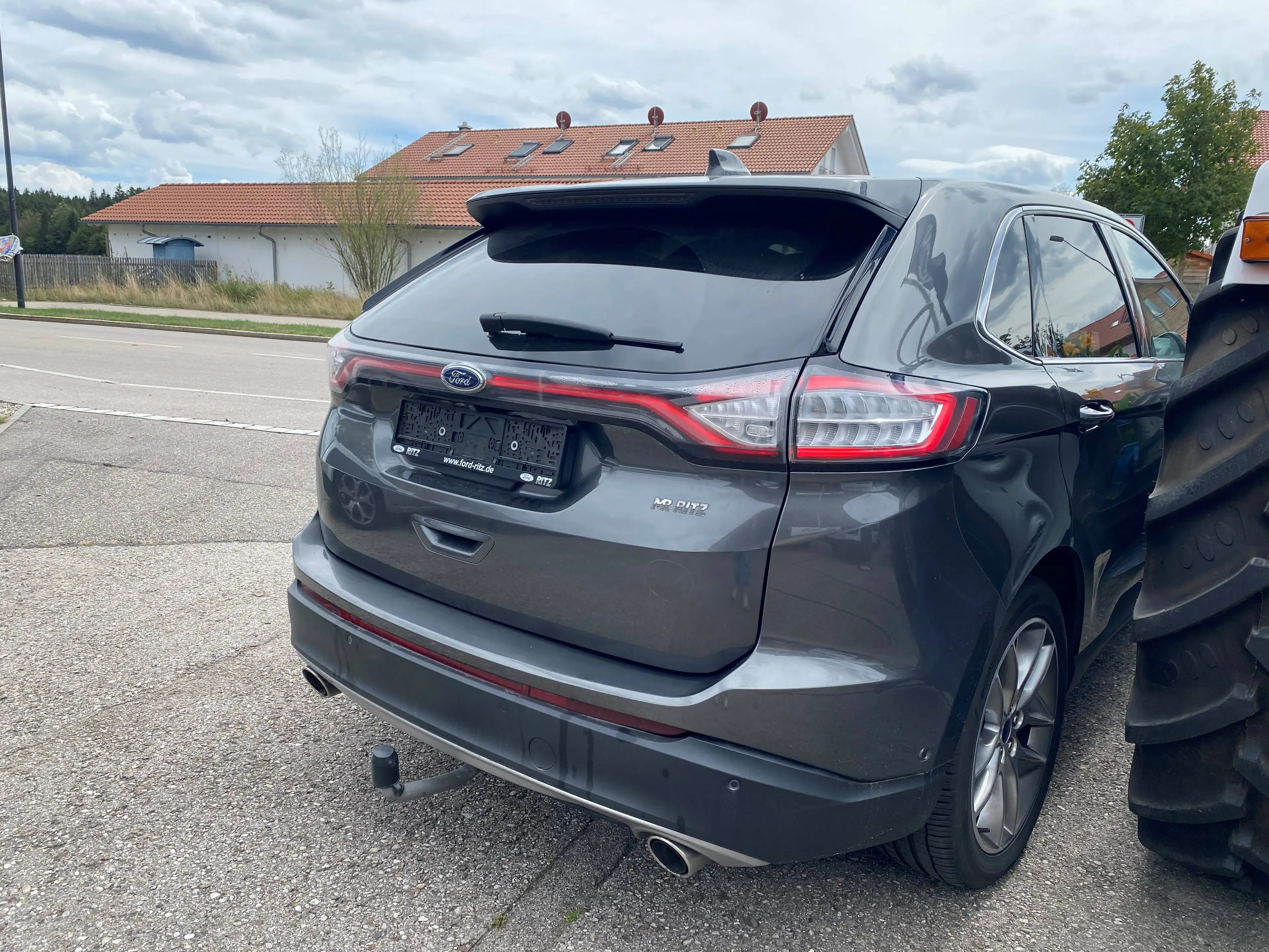 Ford Edge Titanium 4x4 — photo 3