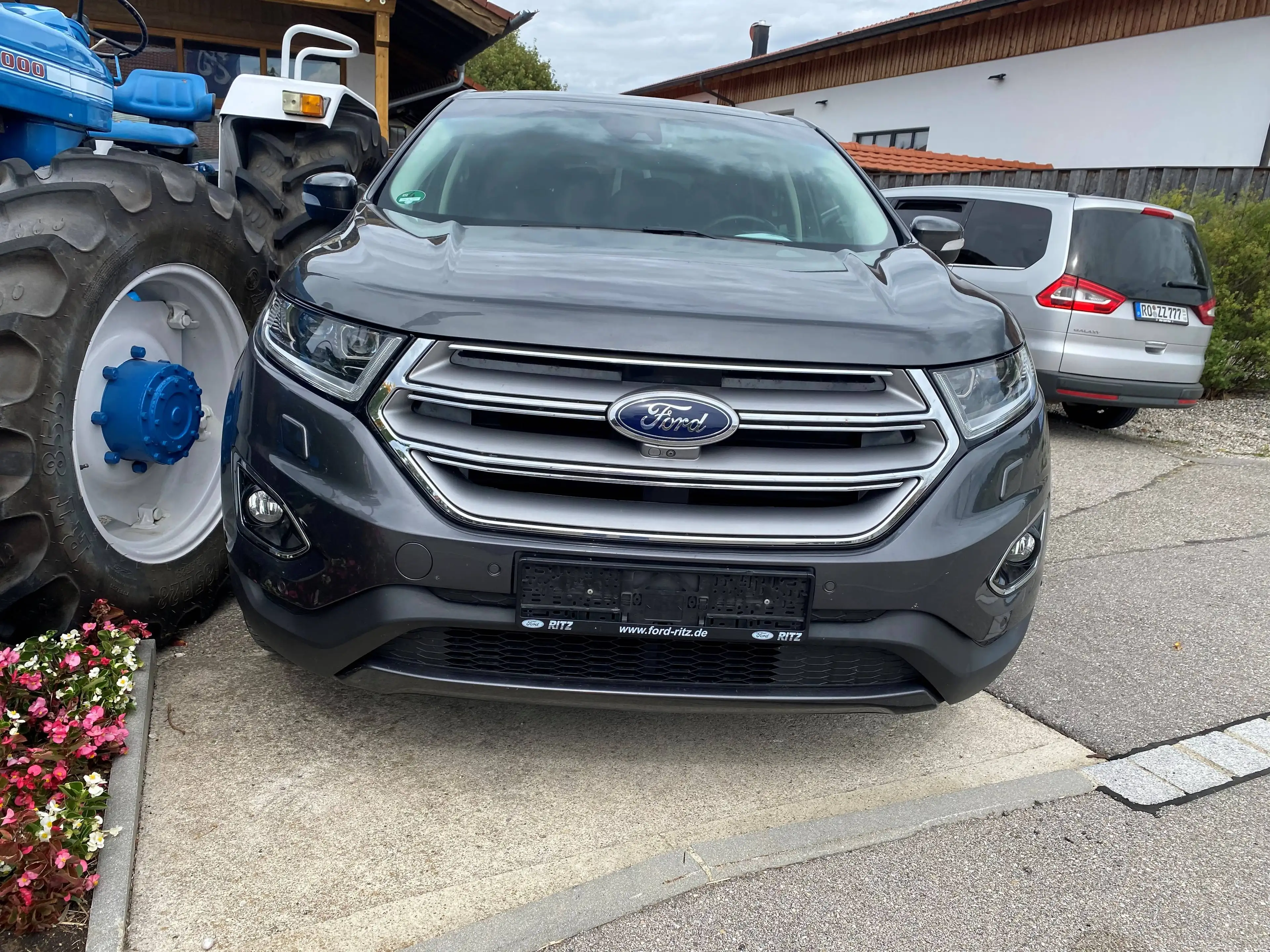 Ford Edge Titanium 4x4 — photo 2