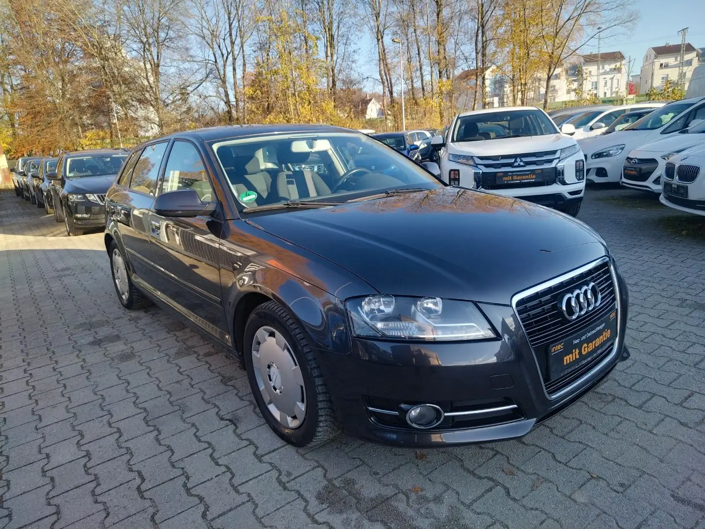 Audi A3 Sportback 1.2 TFSI Attraction+KLIMAAUTO+SHZ Gris - 1
