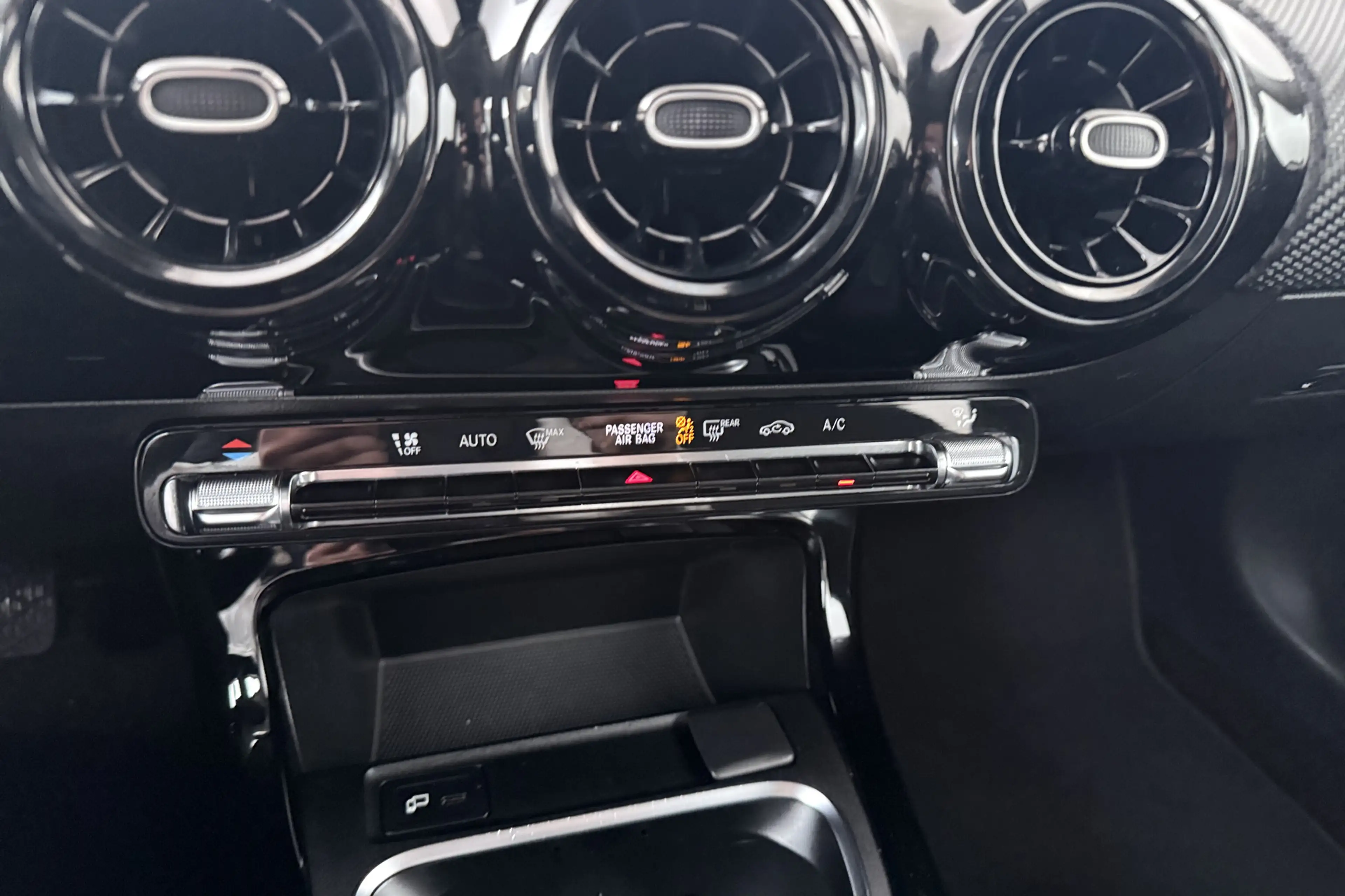Mercedes-Benz A 200 164 PK Advantage Camera Carplay Climate Keyless — photo 25