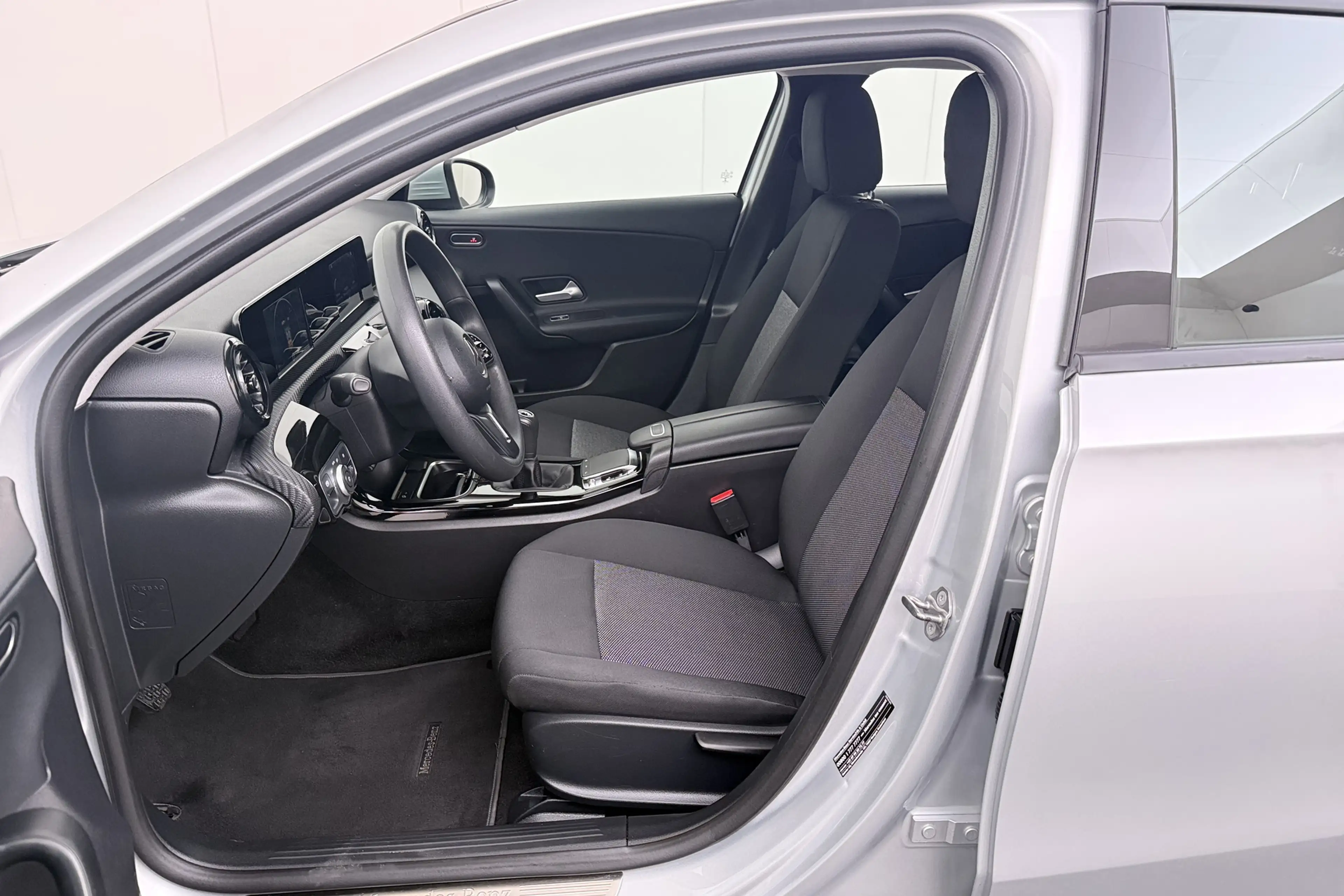 Mercedes-Benz A 200 164 PK Advantage Camera Carplay Climate Keyless — photo 10