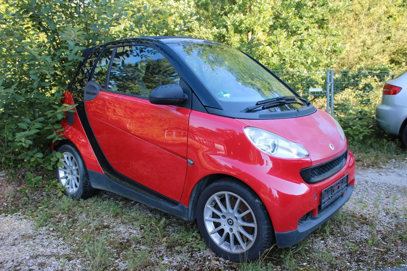smart forTwo fortwo cabrio CDI 40kW Rot - 2
