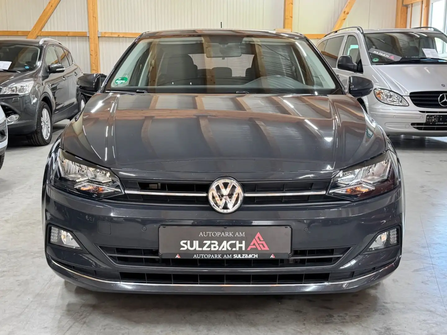 Volkswagen Polo VI Highline TGI/SHZ/PDC/KLIMAAUTO. Gris - 2