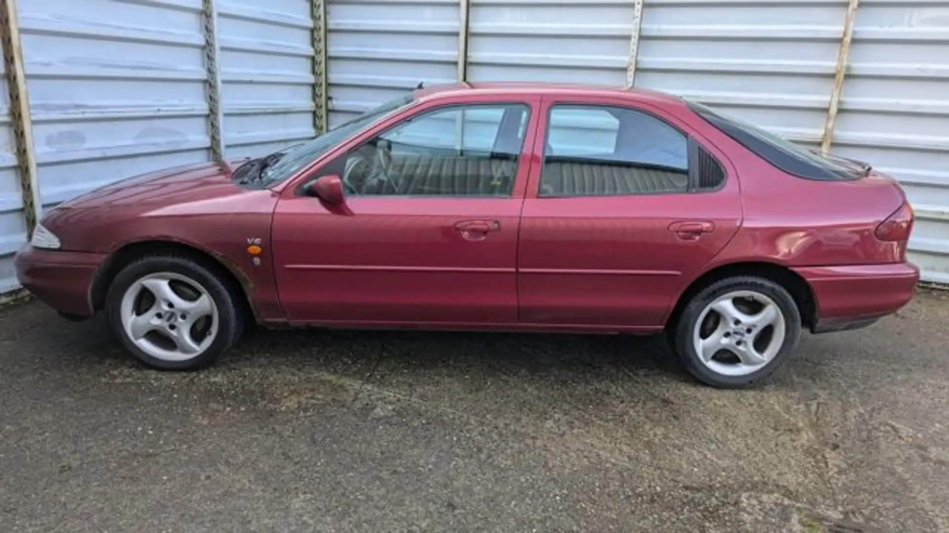 Ford Mondeo 2.5 Limousine*Automatikgetriebe* Rosso - 2
