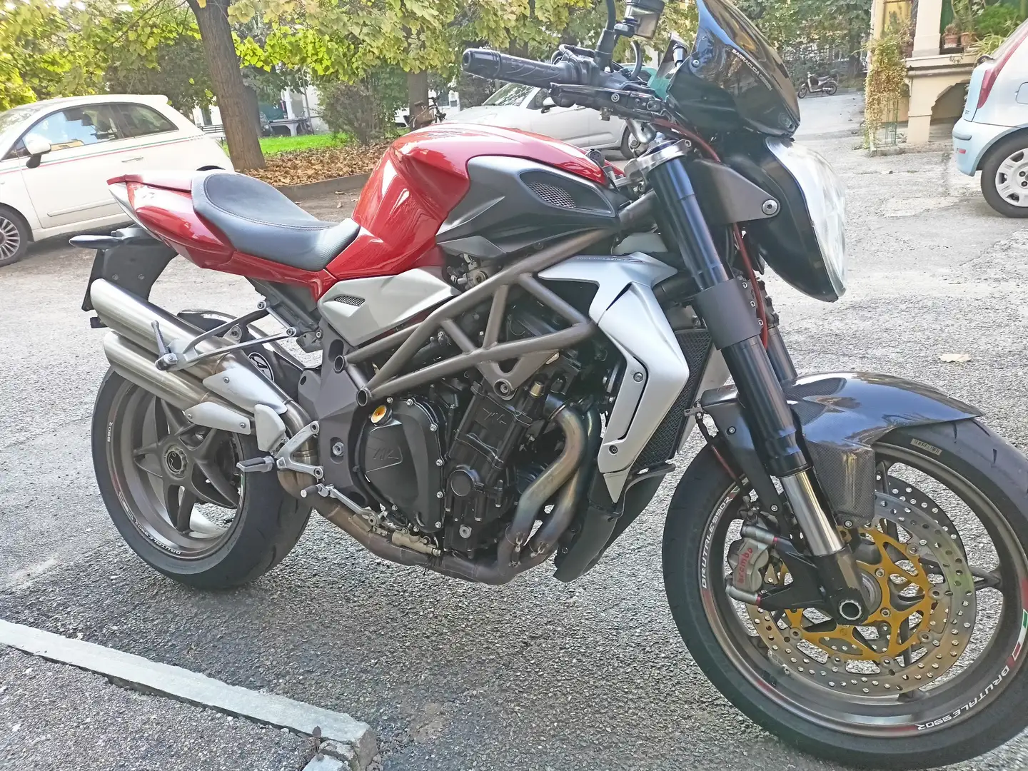 MV Agusta Brutale 990 R crvena - 1