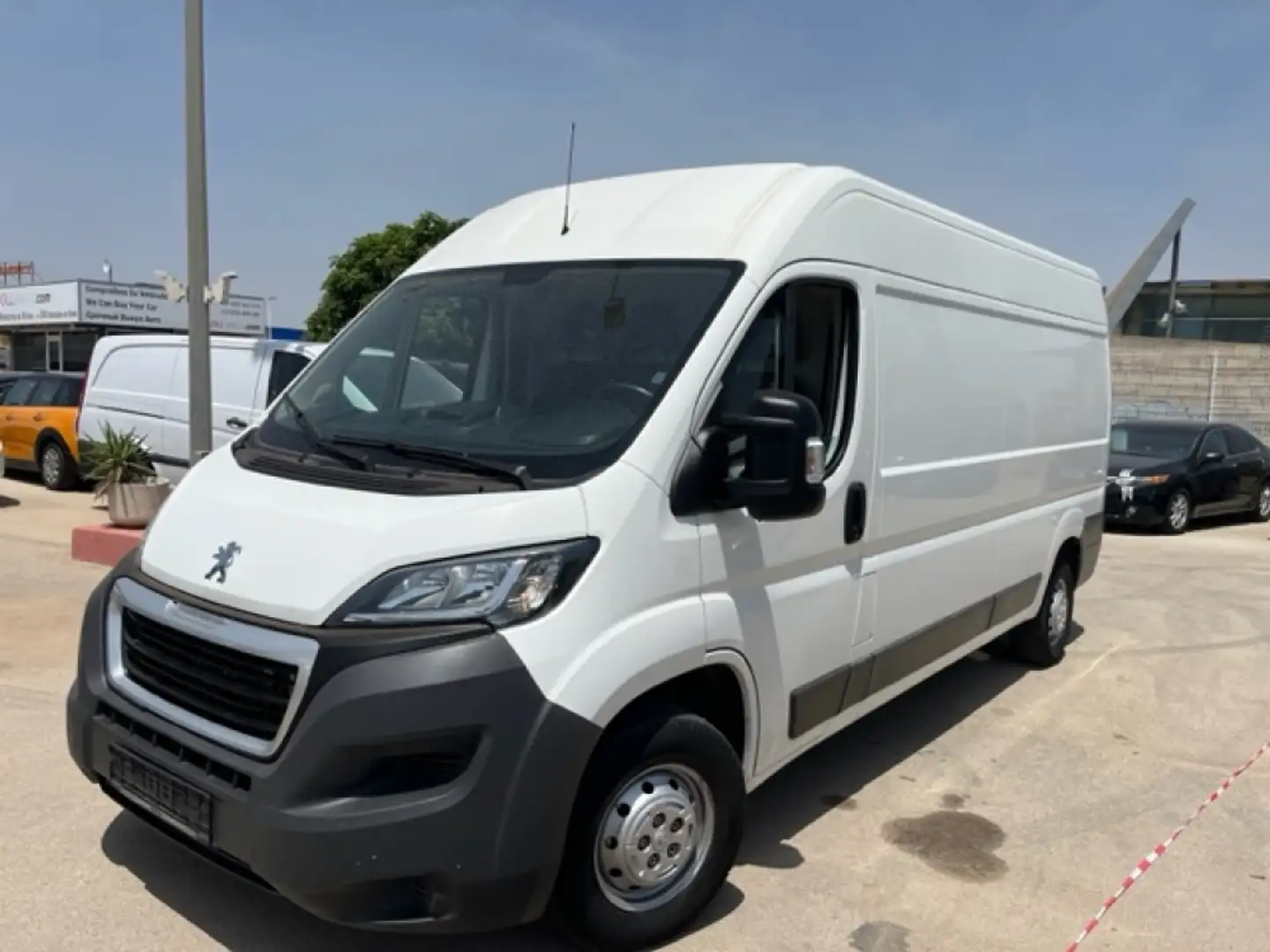 Peugeot Boxer Furgón 2.0BlueHDI 330 L1H1 130 Blanco - 1