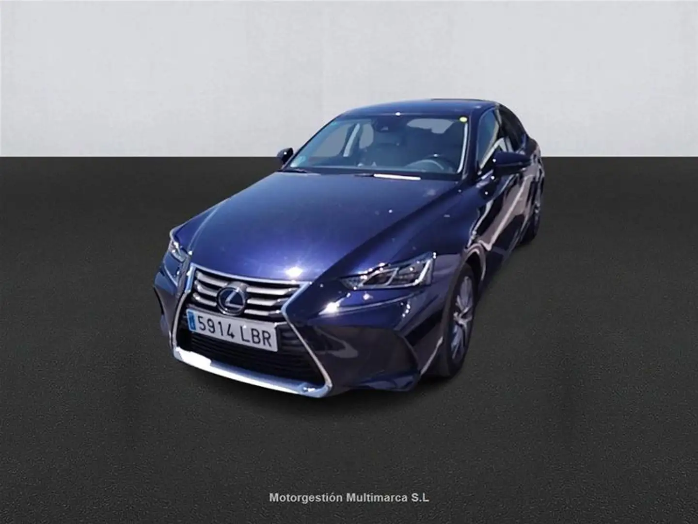 Lexus IS 250 2.5 300h Executive Parking - 1