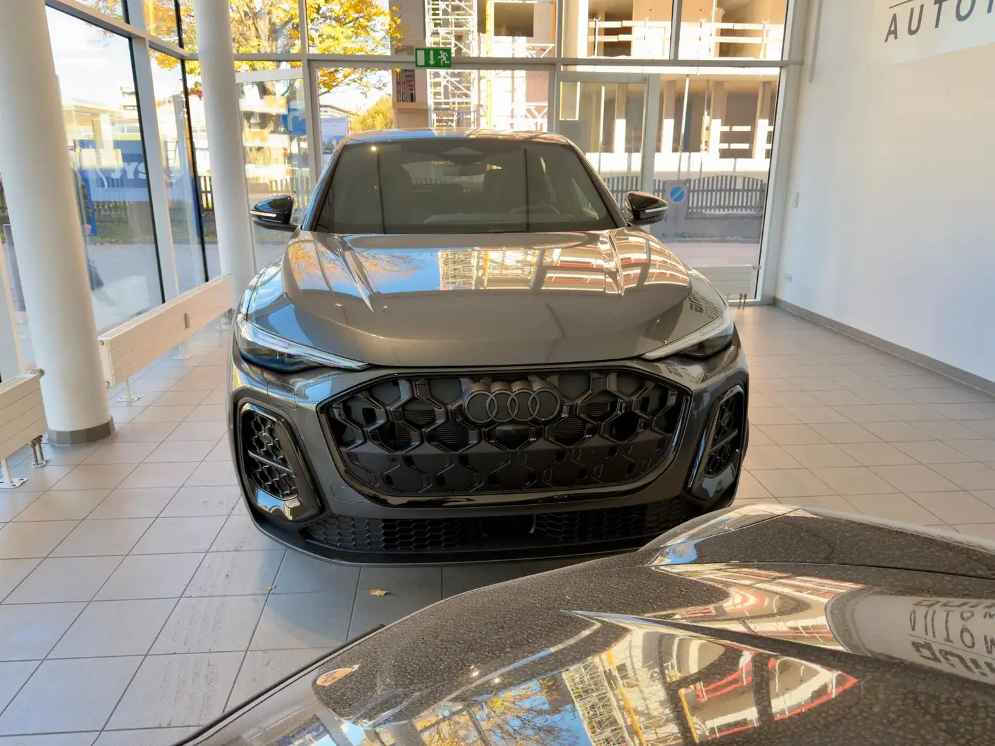 Audi Q5 SB TDI MY26/gr-sw/SLine/Tech/Pan/MMI+/21 Grau - 2