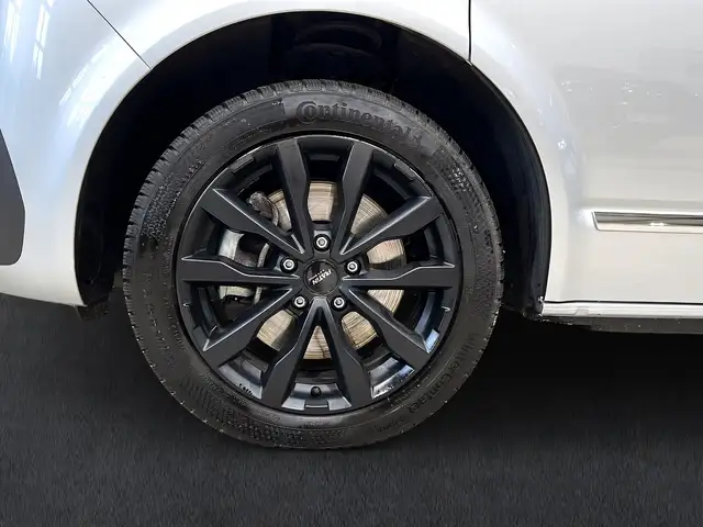 Volkswagen T6 California view 4