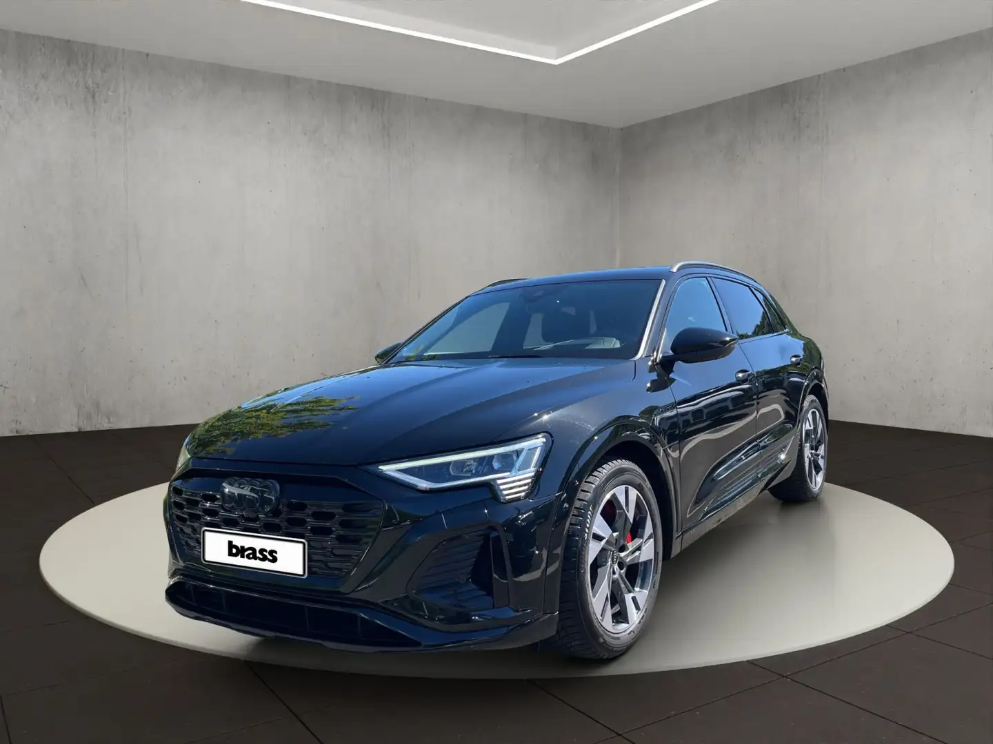 Audi Q8 e-tron S line 50 e-tron quattro 250 kW Schwarz - 1
