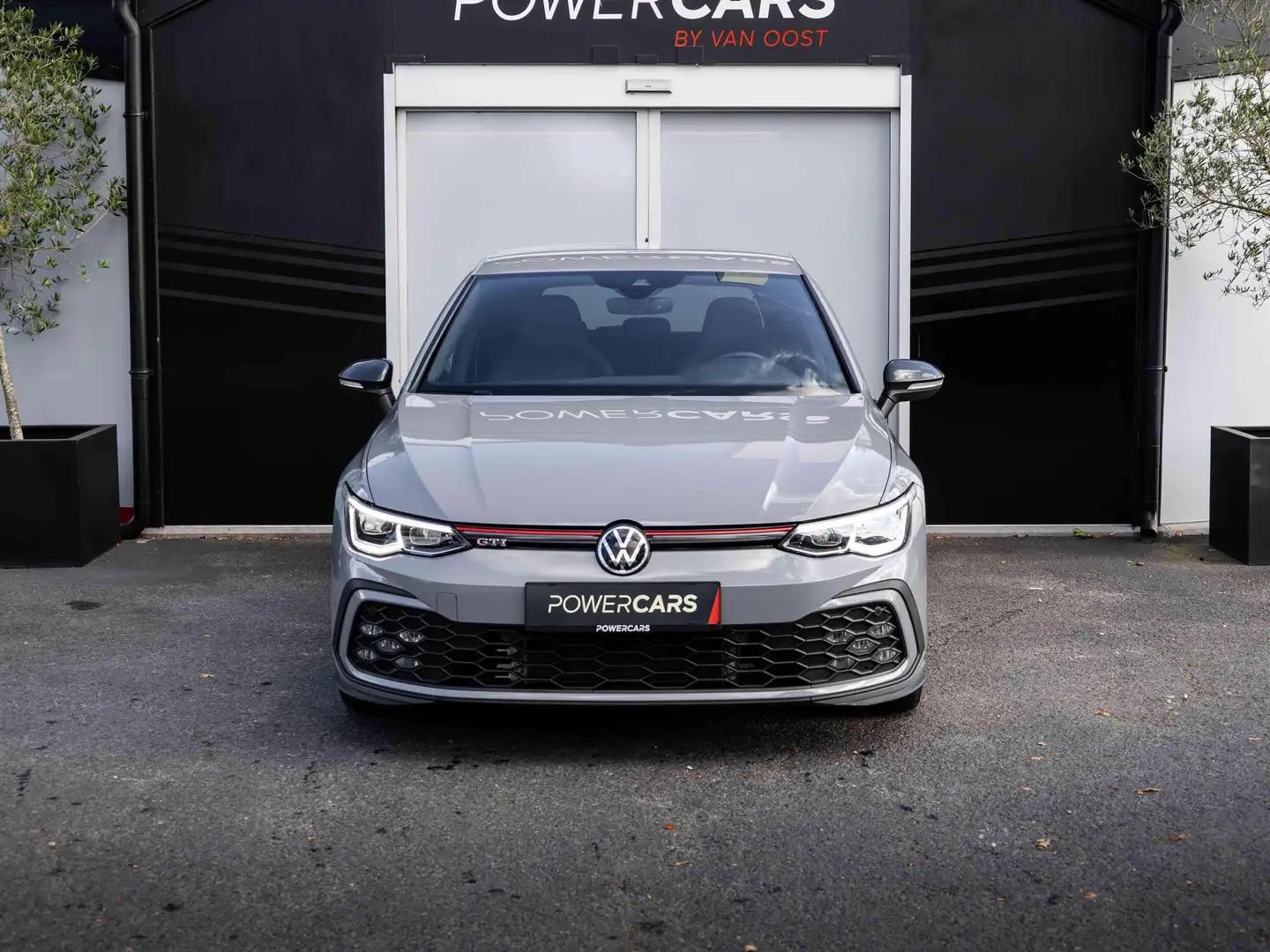 Volkswagen Golf GTI 2.0 TSI  DSG  NAVI  CAMERA  TREKHAAK Grau - 2