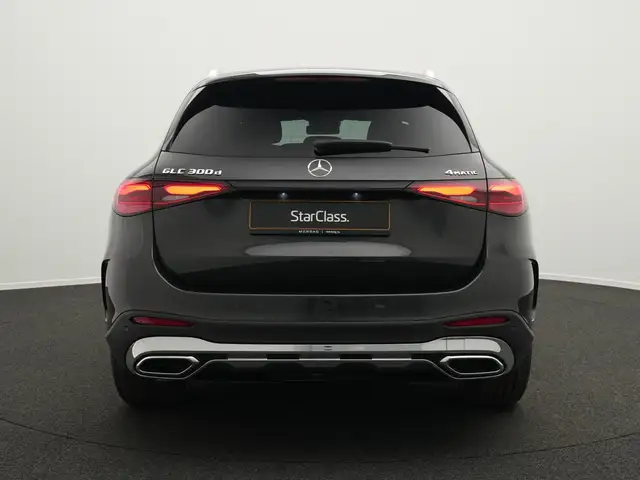Mercedes-Benz GLC view 4