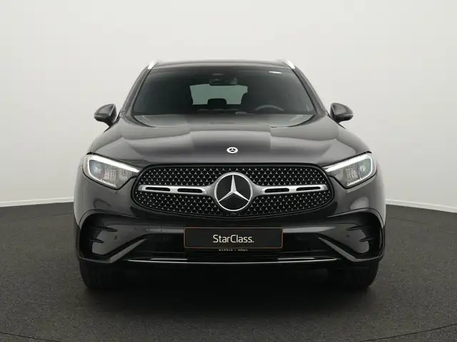 Mercedes-Benz GLC view 2