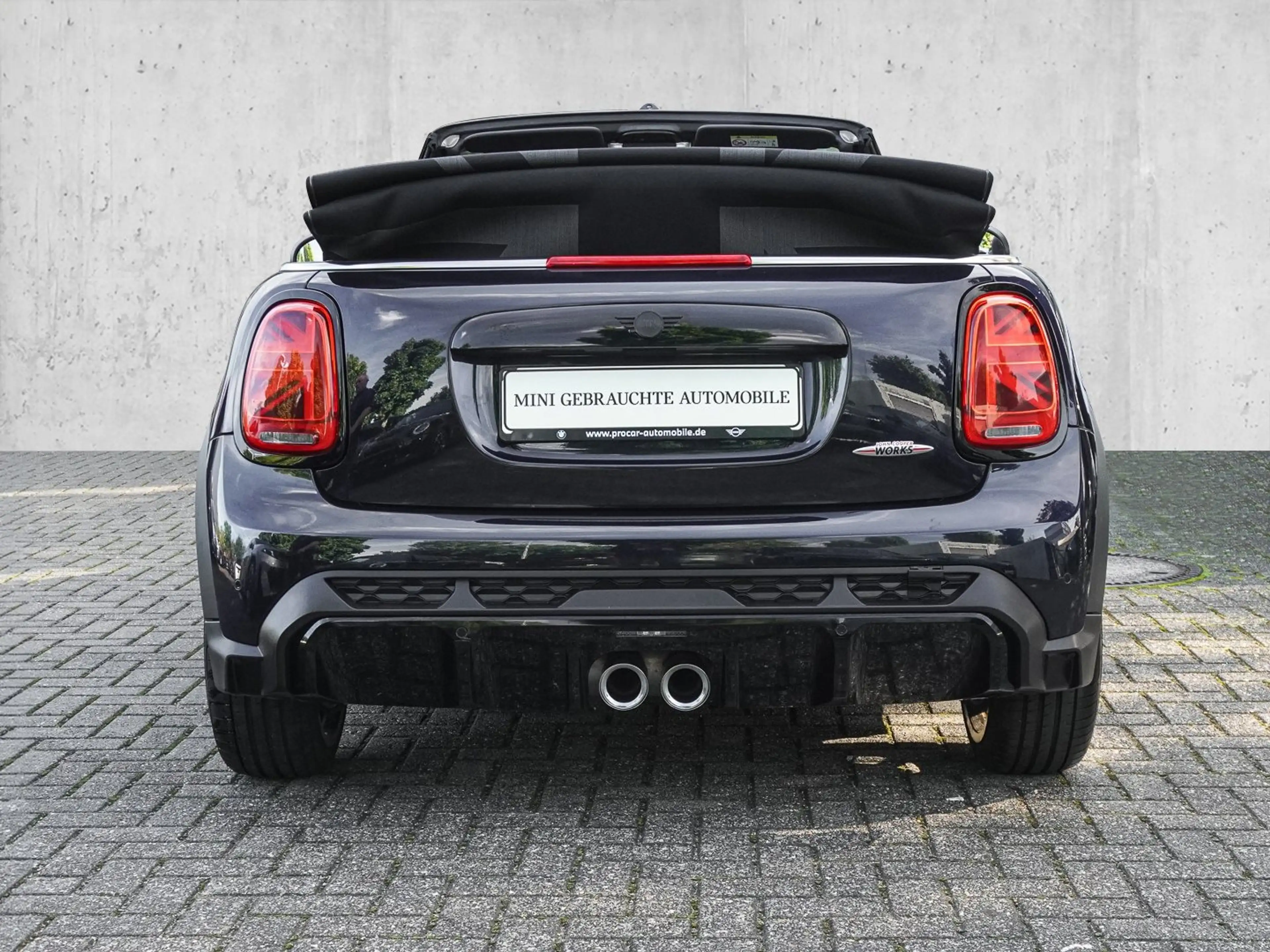 MINI John Cooper Works Cabrio John Cooper Works ACC NAVI LED PDC V+H DAB LM — photo 4