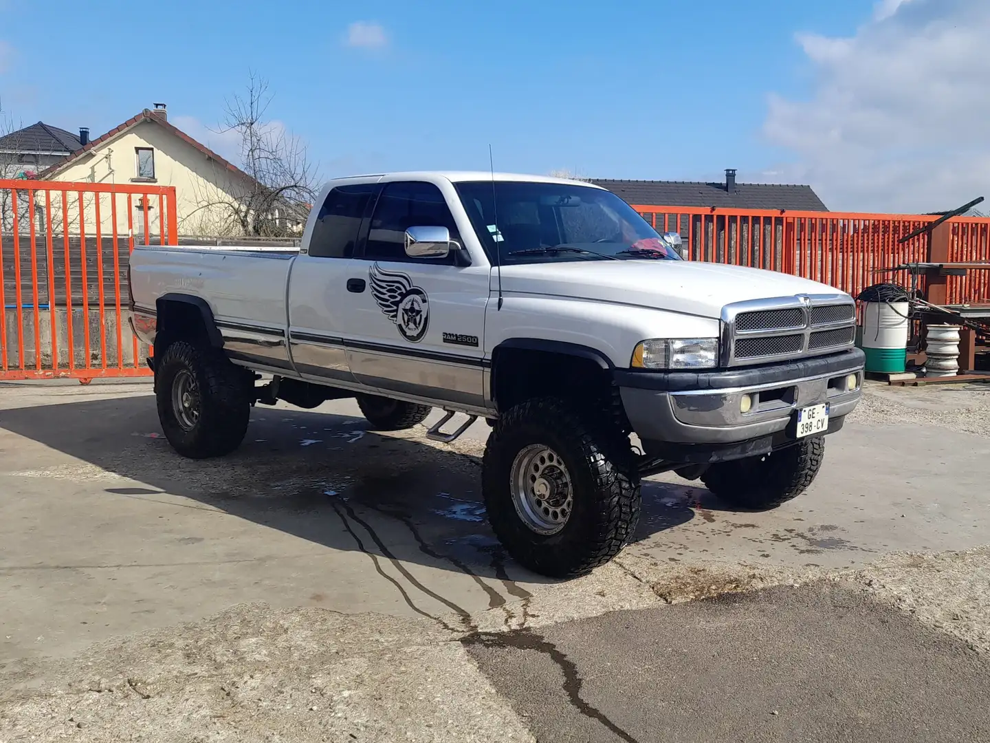 Dodge RAM 2500 Blanc - 1