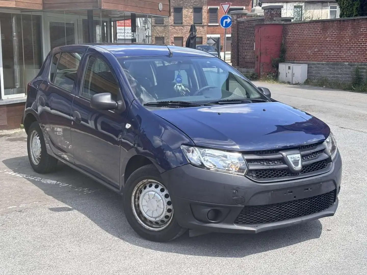 Dacia Sandero 1.2i - 2