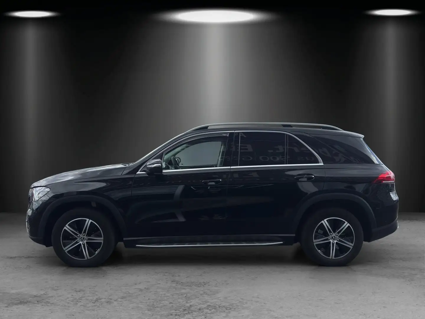 Mercedes-Benz GLE 300 GLE300d 4M AMG int DISTRO Pano AHK Trittbret HUD Schwarz - 2