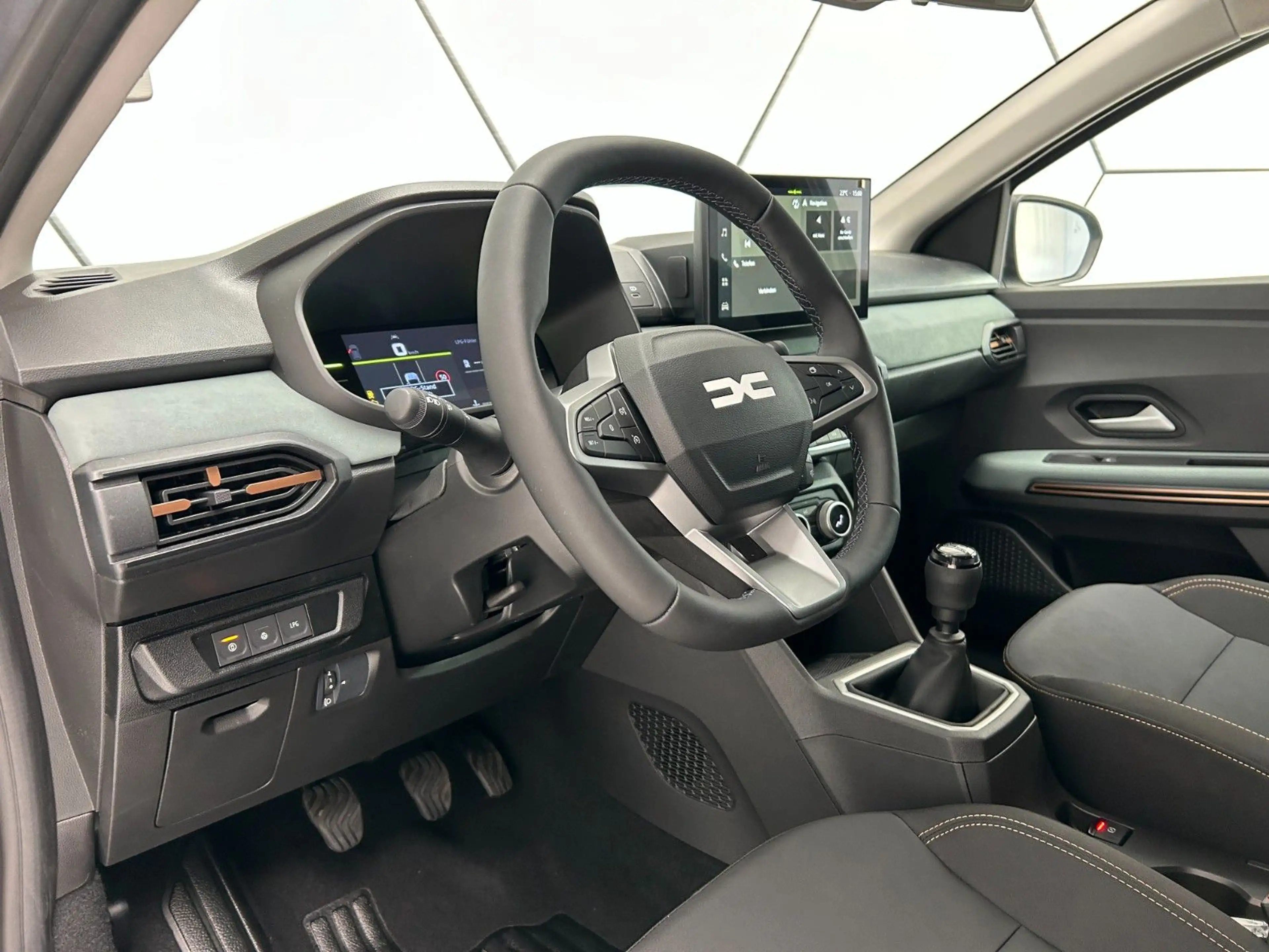 Dacia Jogger Extreme Eco-G 120 7-Sitzer Winter/Driving — photo 14