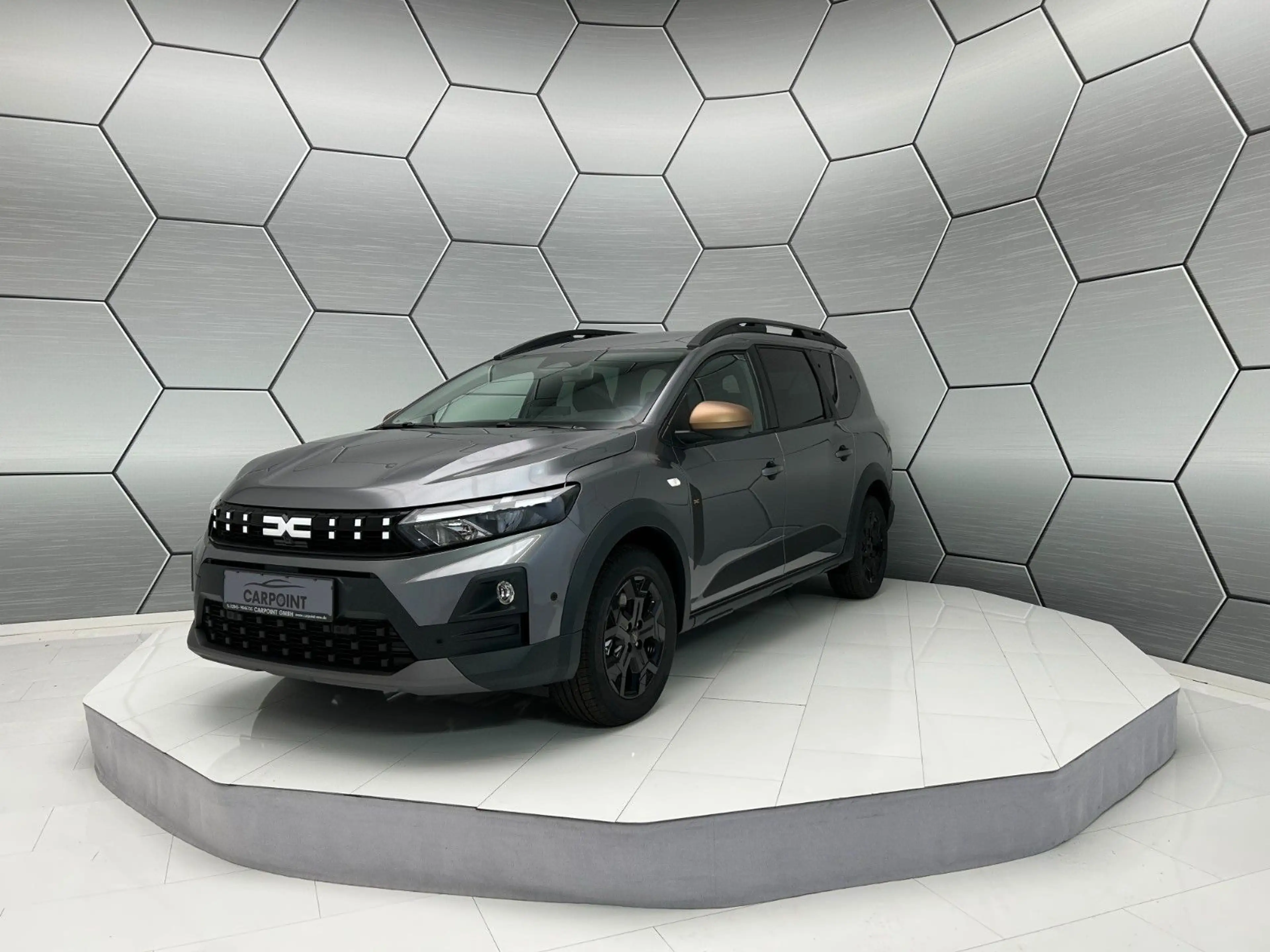 Dacia Jogger Extreme Eco-G 120 7-Sitzer Winter/Driving — photo 2