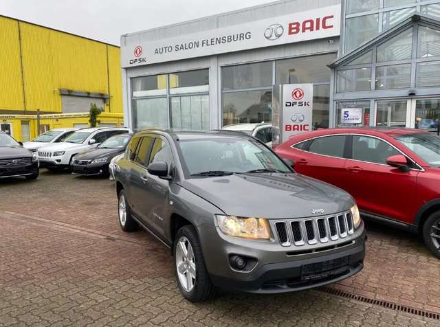 Imagine Jeep Compass Limited 4x2 (MK) Leder* Navigation*Allwetterreifen