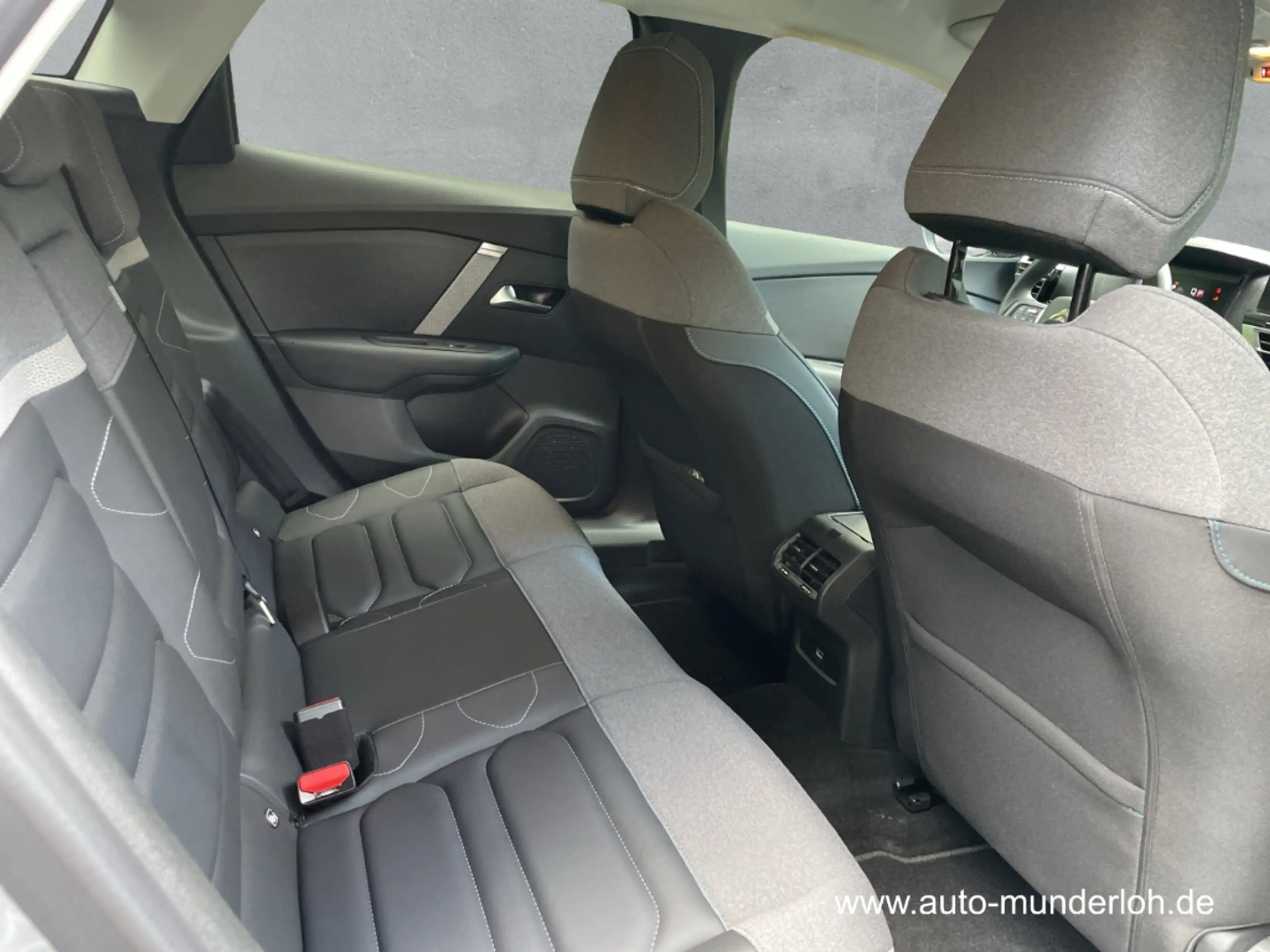 Citroen C4 PureTech 130 S&S EAT8 Max KLIMAAUTOM. NAVI KÄLTEPA — photo 11