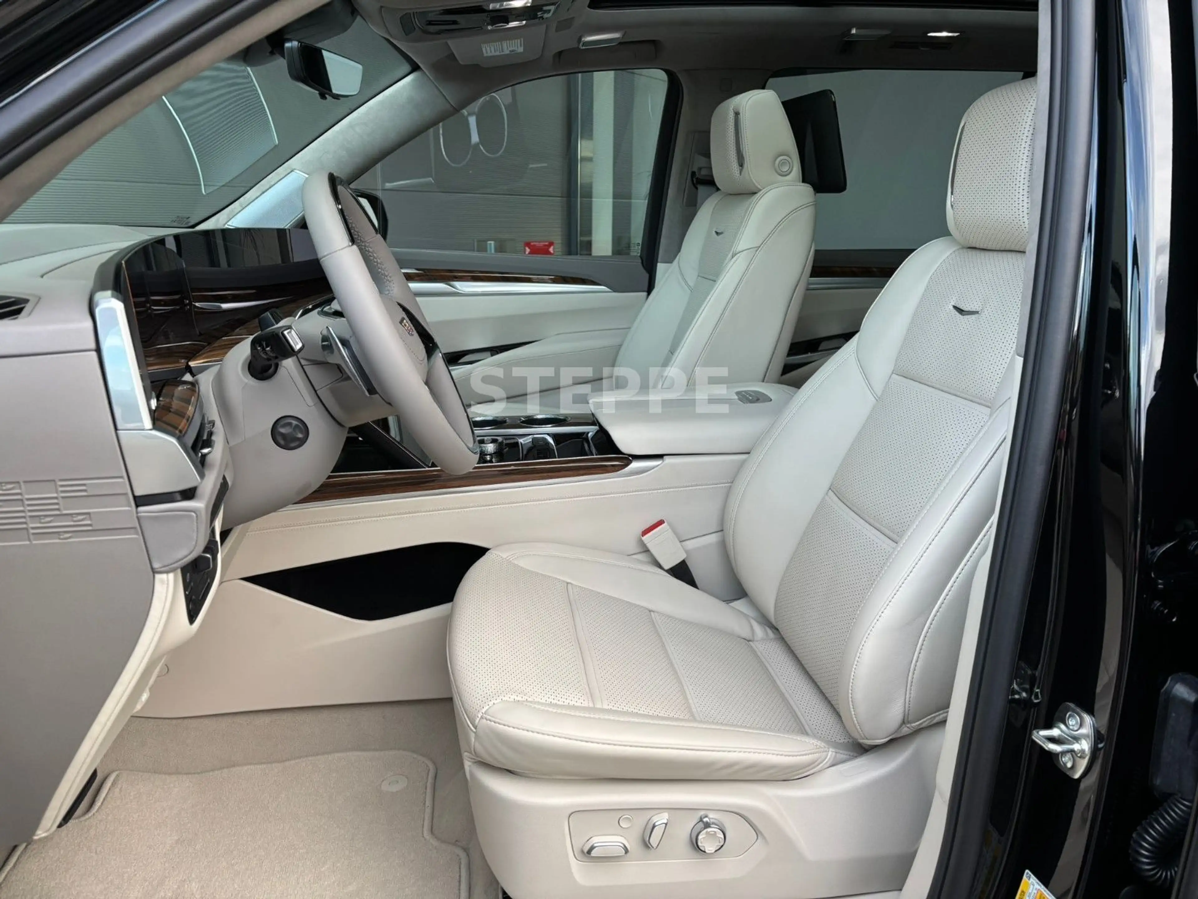 Cadillac Escalade MY26 6.2 V8 ESV  Platinum Luxury 24" — photo 8