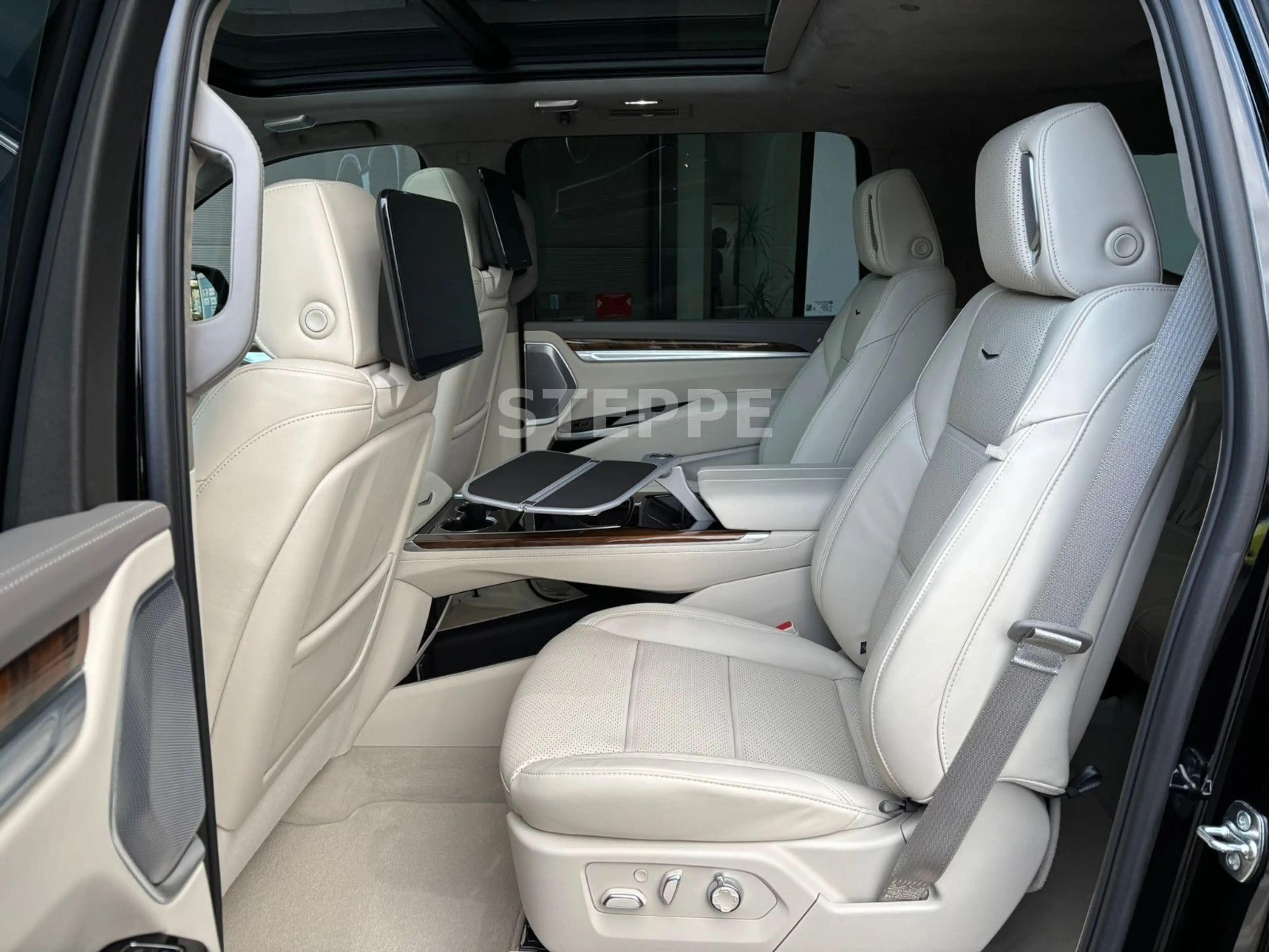 Cadillac Escalade MY26 6.2 V8 ESV  Platinum Luxury 24" — photo 9