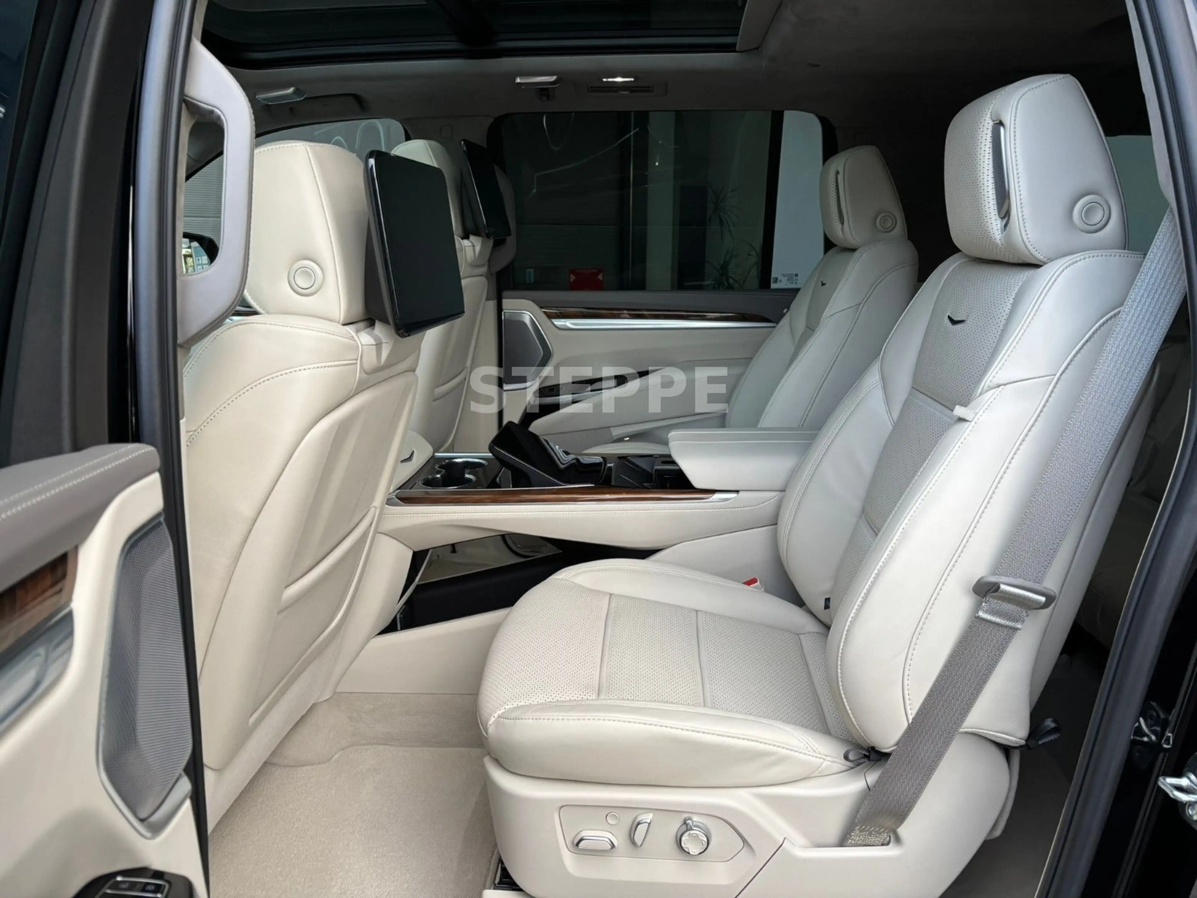 Cadillac Escalade MY26 6.2 V8 ESV  Platinum Luxury 24" — photo 10