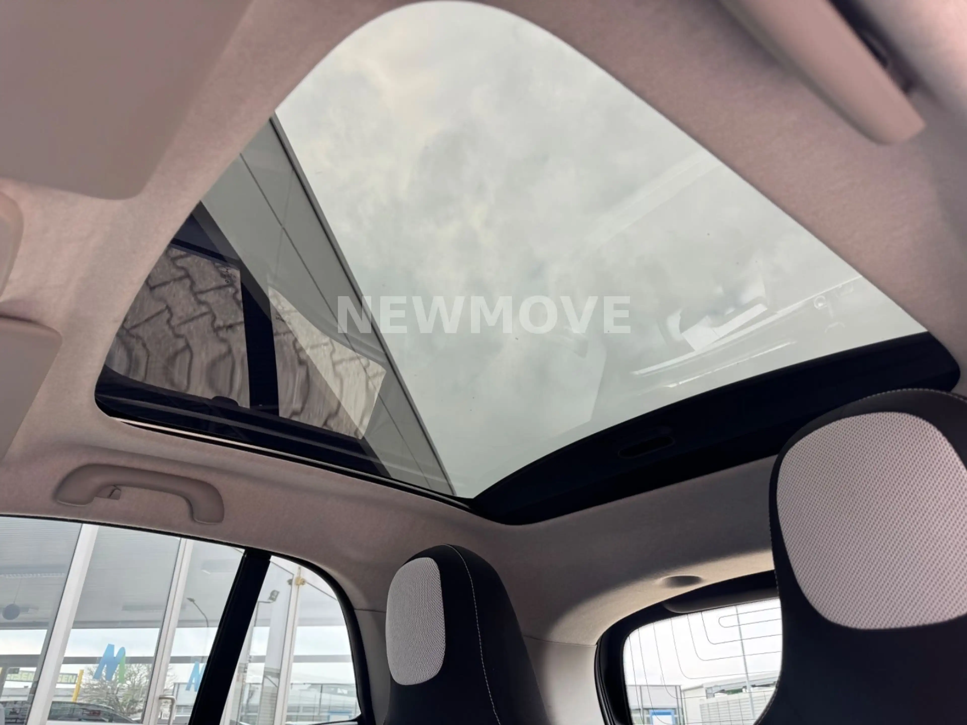 smart forTwo Klima SHZ Navi Bluetooth Pano Allwetter — photo 13