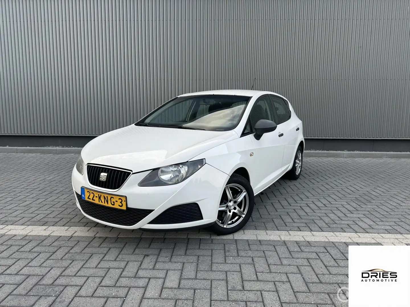 SEAT Ibiza 1.2 Club Jaar apk bij aflevering! Wit - 1