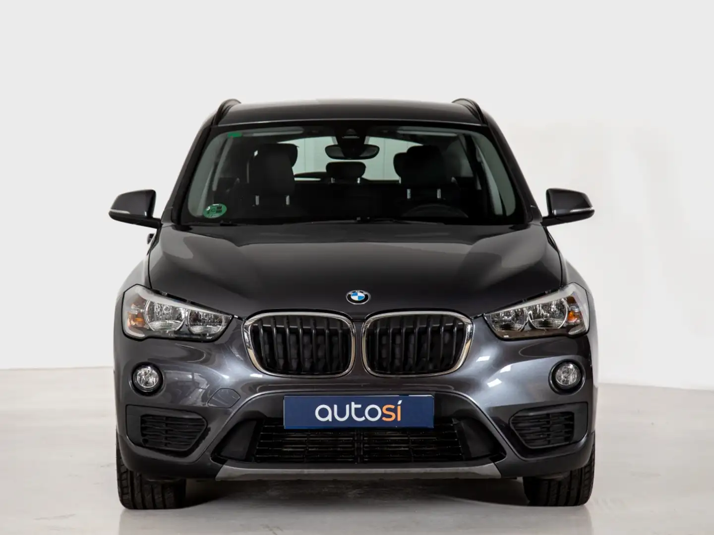 BMW X1 sDrive 16d Grau - 2