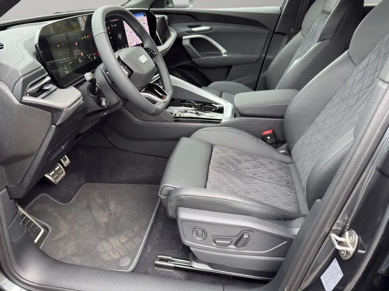 Audi Q5 SUV TDI quattro S tronic+S LINE+AHK 9
