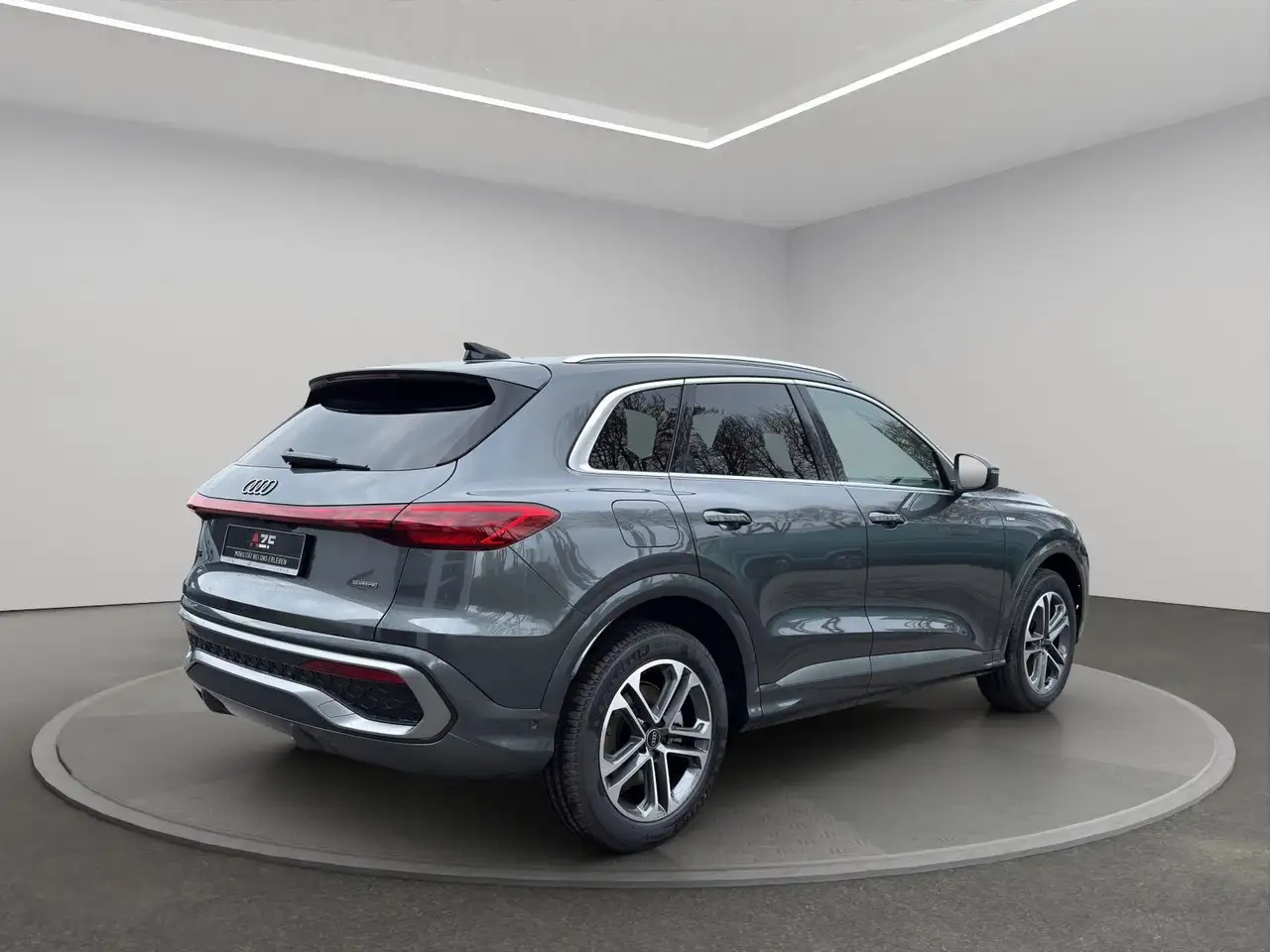 Audi Q5 SUV TDI quattro S tronic+S LINE+AHK 4