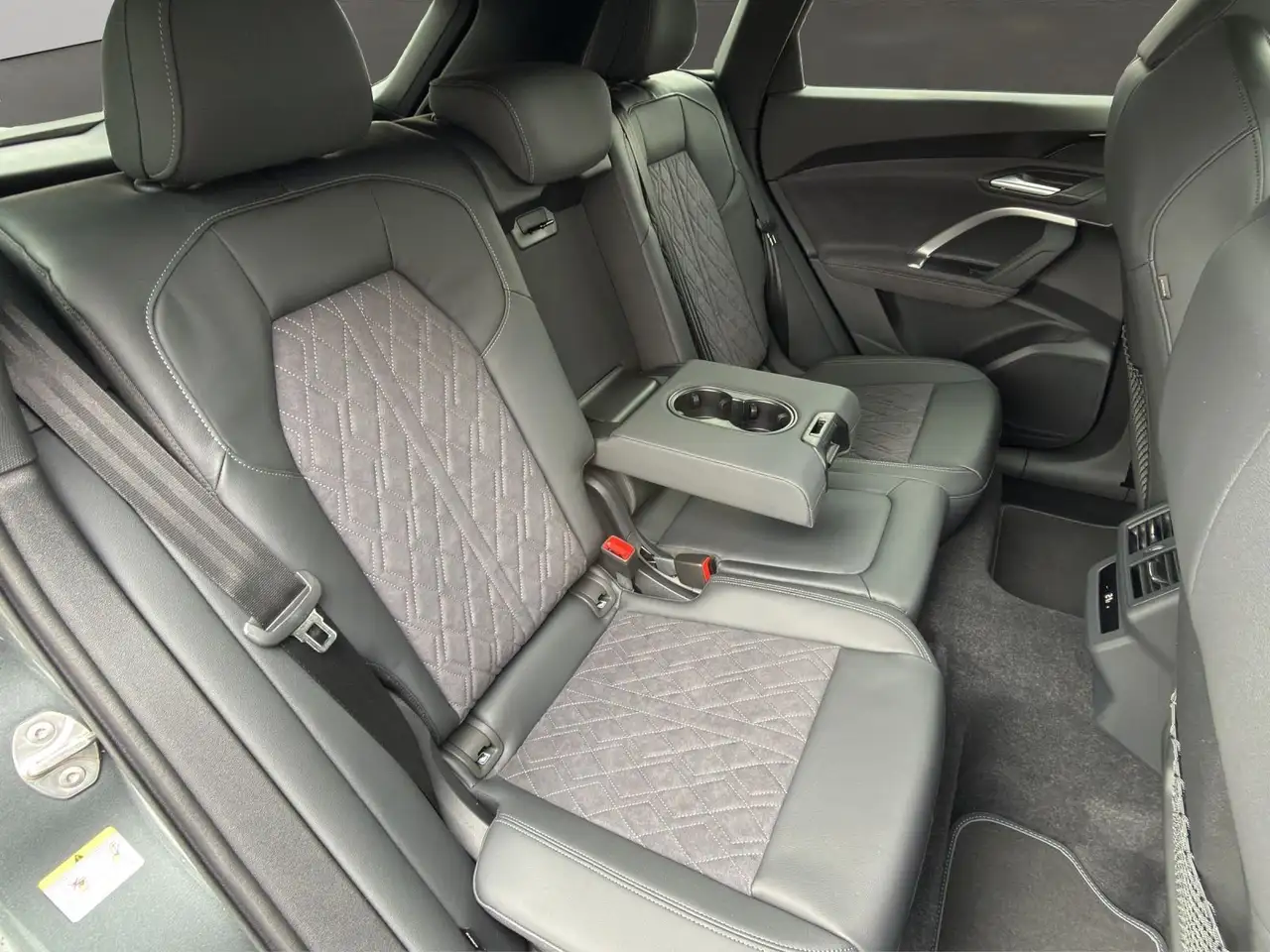 Audi Q5 SUV TDI quattro S tronic+S LINE+AHK 15