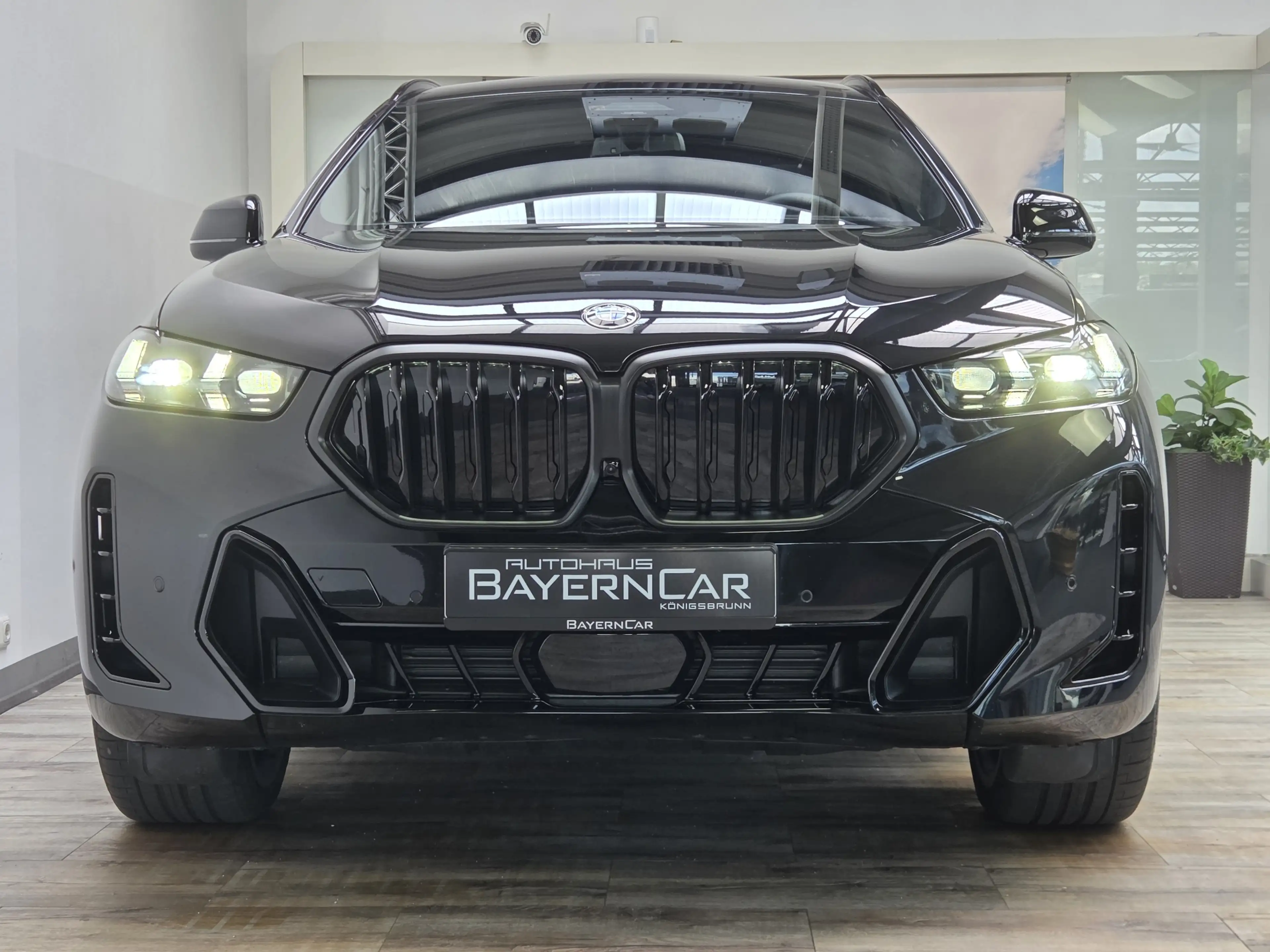 BMW X6 xDr40d M Sport Pro Luft AHK 22Zoll B&W UPE142 — photo 2