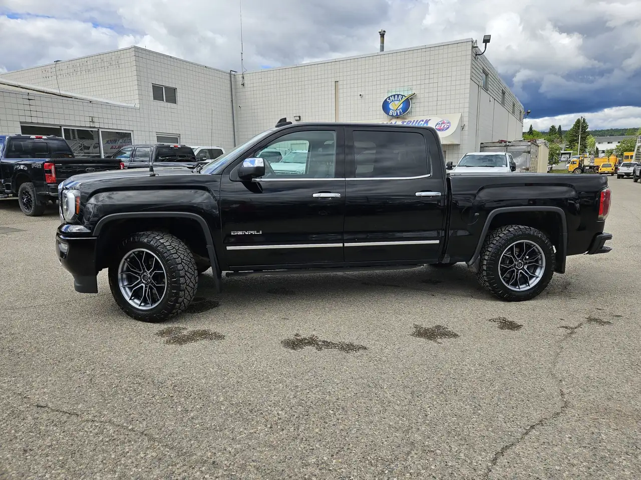 GMC Sierra 1500 снимка GMC Sierra 1500