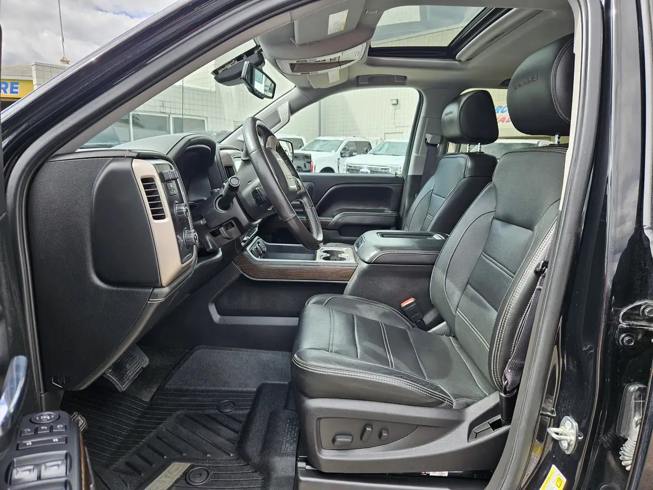 GMC Sierra 1500 снимка GMC Sierra 1500